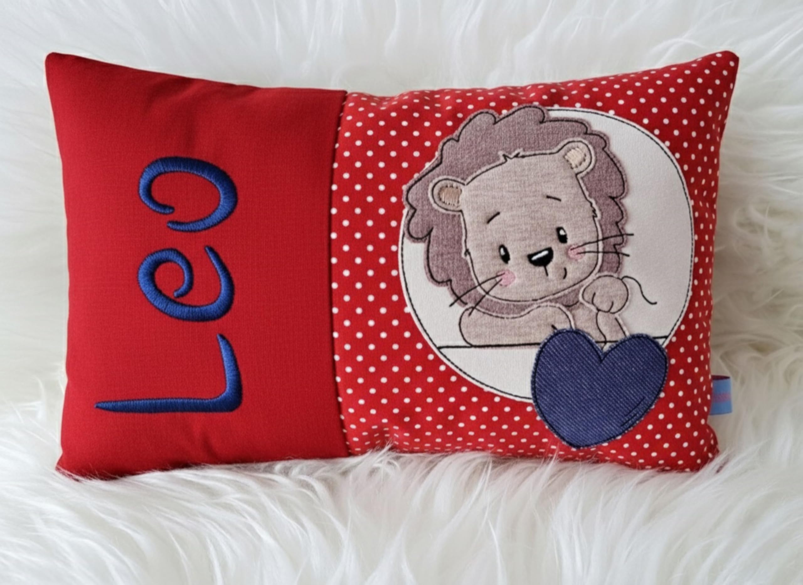 Personalisiertes Kissen zur Geburt und Taufe | Bestickt mit Namen und süßem Löwen | Baumwolle… (20cm x 30cm, Löwe)