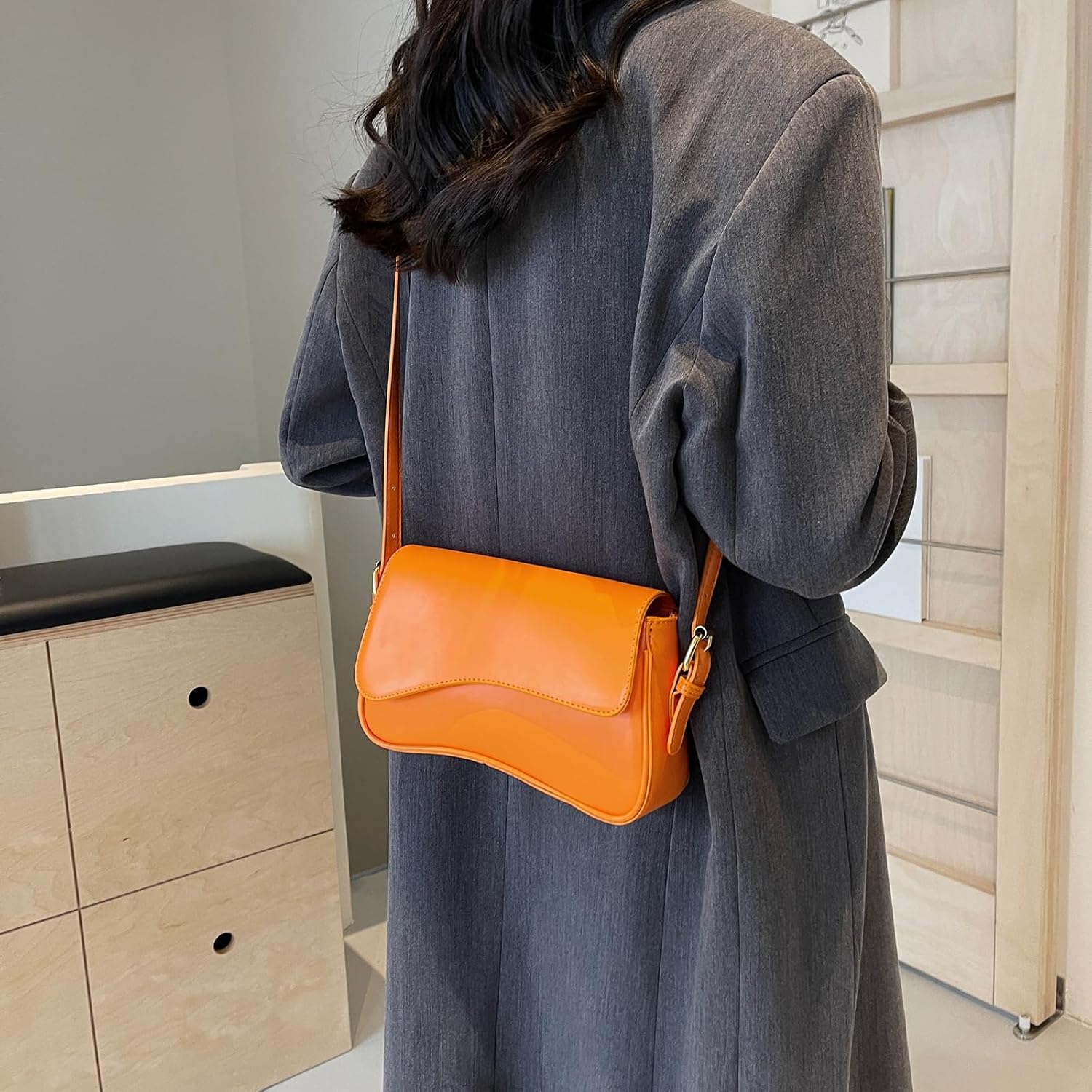 PU Leather Tote Bag for Women with 2 Removable Straps and Zipper Closure - Image 6