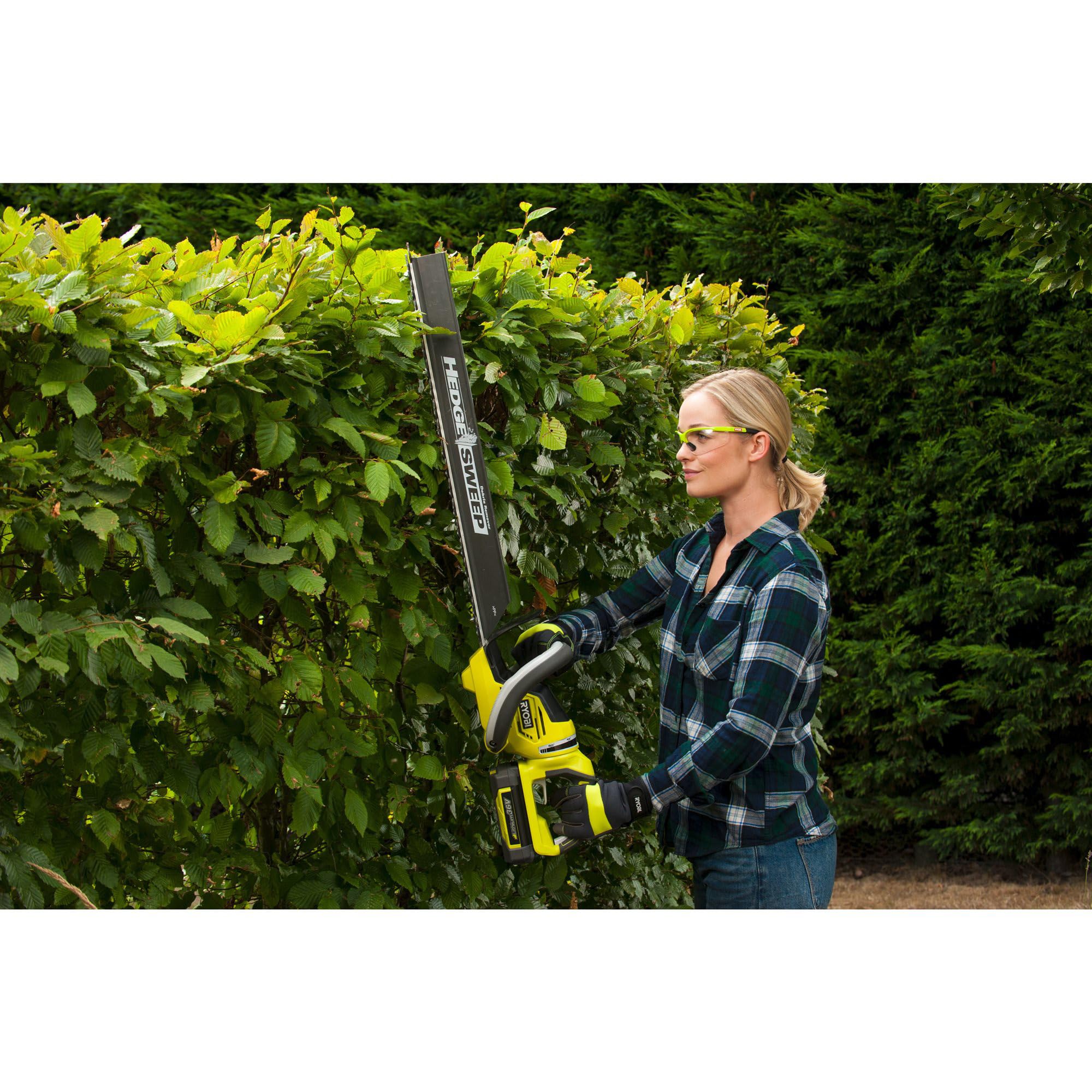 RYOBI RHT36C61R20S 36 V akumulatorowe nożyce do żywopłotu, zestaw z akumulatorem i ładowarką, długość noża 60 cm