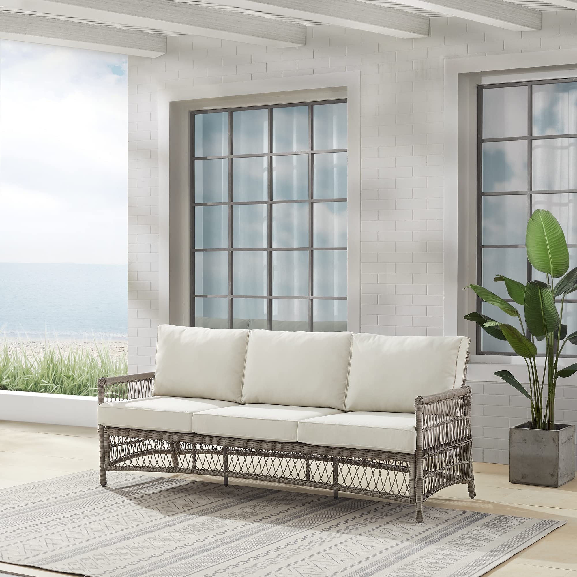 Thatcher - Sofá de mimbre para exteriores, sofá de patio para 3 personas para porche, terraza, patio trasero, madera flotante con cojines color crema 5
