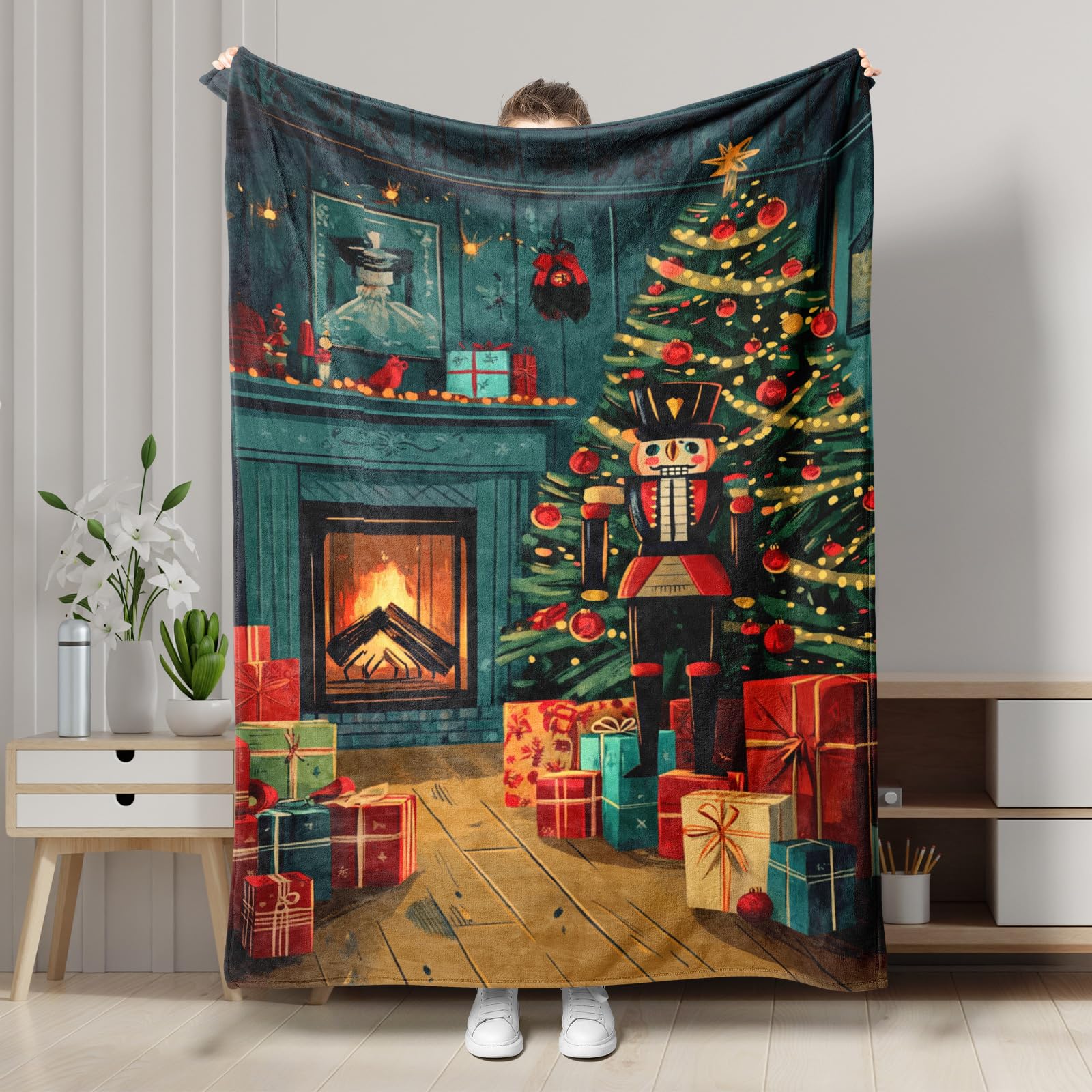 Christmas Nutcracker Fleece Throw Blanket, Green Cozy Holiday Decor for Bedding, Sofa, All Season, Vintage Style, Ideal for Xmas Comfort, Gifts 50x60 Inch