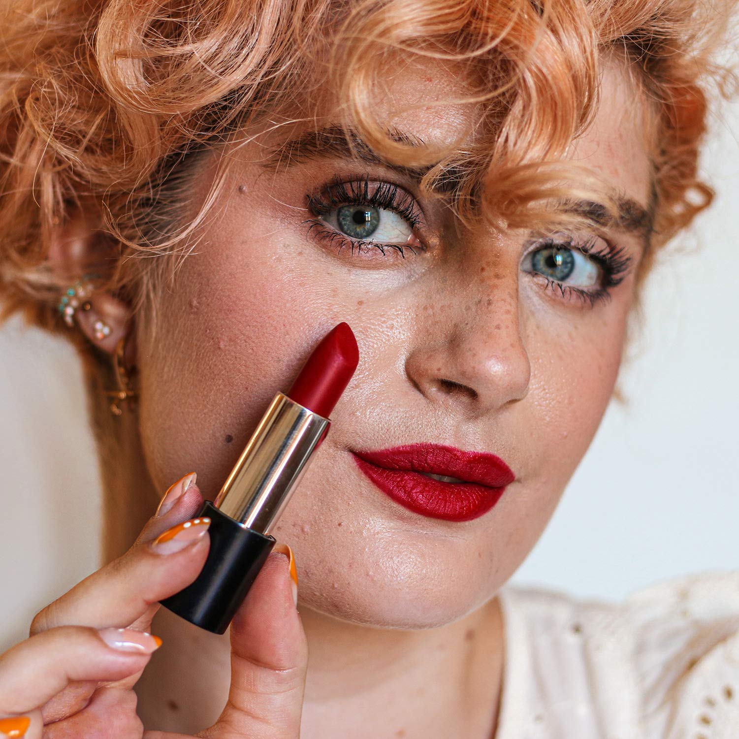WUNDER2 MUST-HAVE-MATTE LIPSTICK Makeup (Gimme Red) Long Lasting Matte Lip Stick
