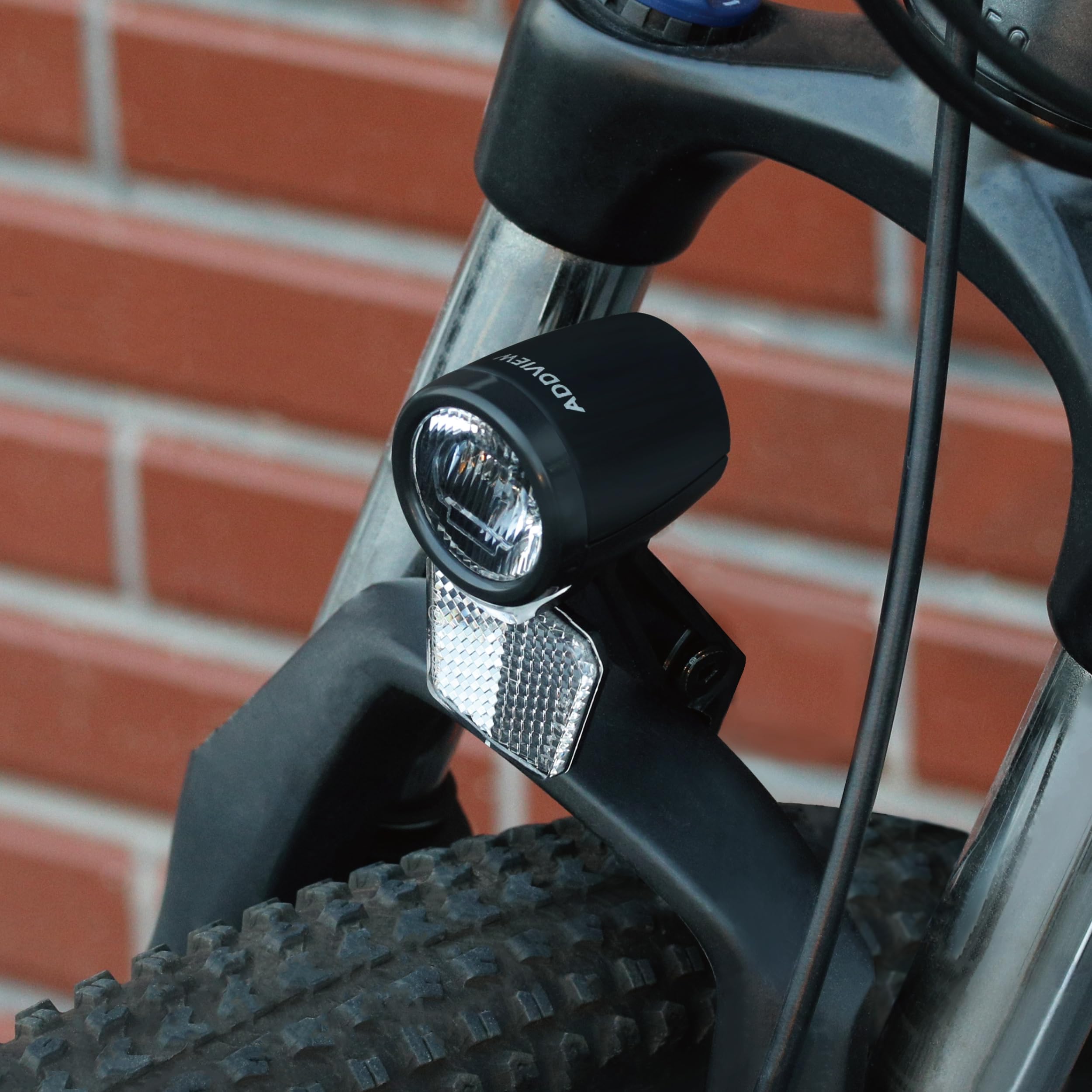 Luce Anteriore Per E-bike Addview Nova E40 – 40 Lux, 6-48 V DC, Omologata StVZO E ECE, Impermeabile IP65, Per City E Trekking