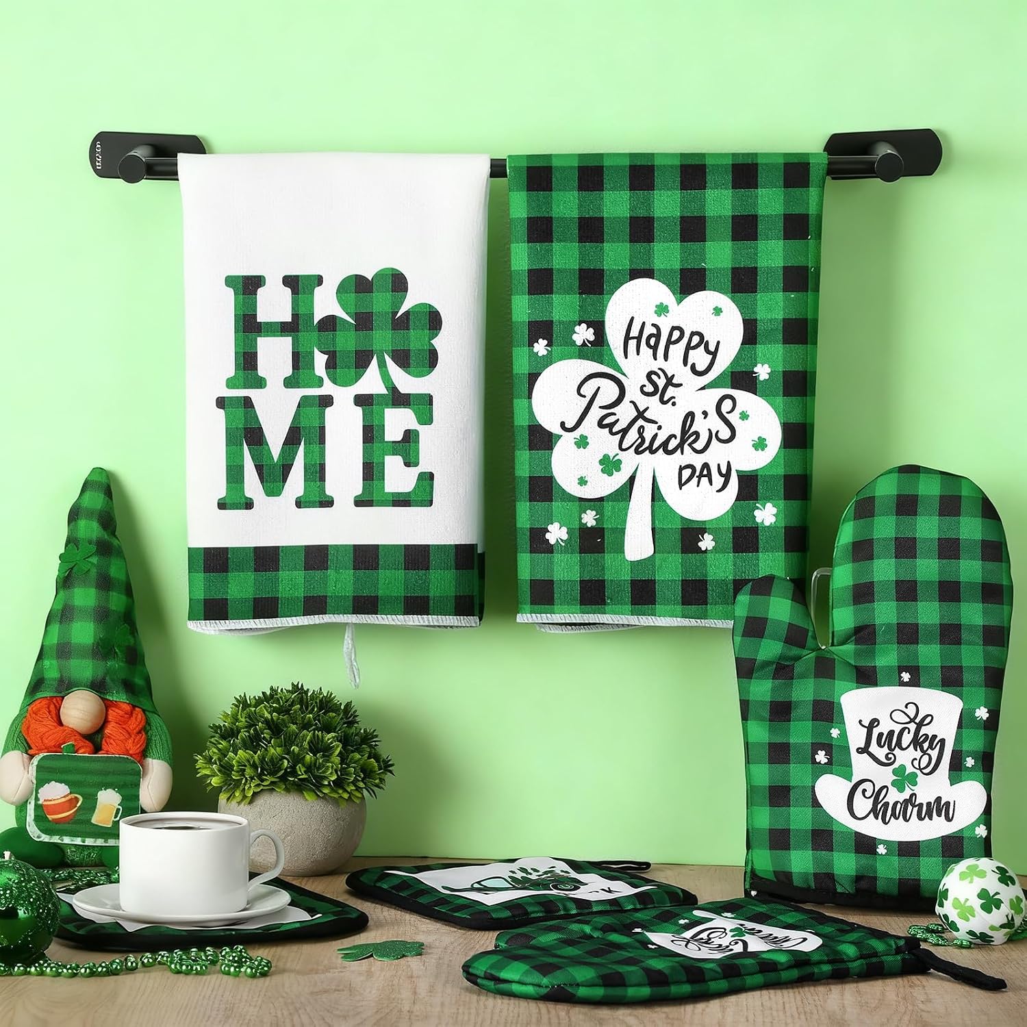 Bencailor 6 Pcs St. Patrick's Day Kitchen Decor Set Kitchen Towels Oven Mitts Pot Holder Irish Hats Truck Shamrocks Lucky Party Gifts Decorations for Home Housewarming