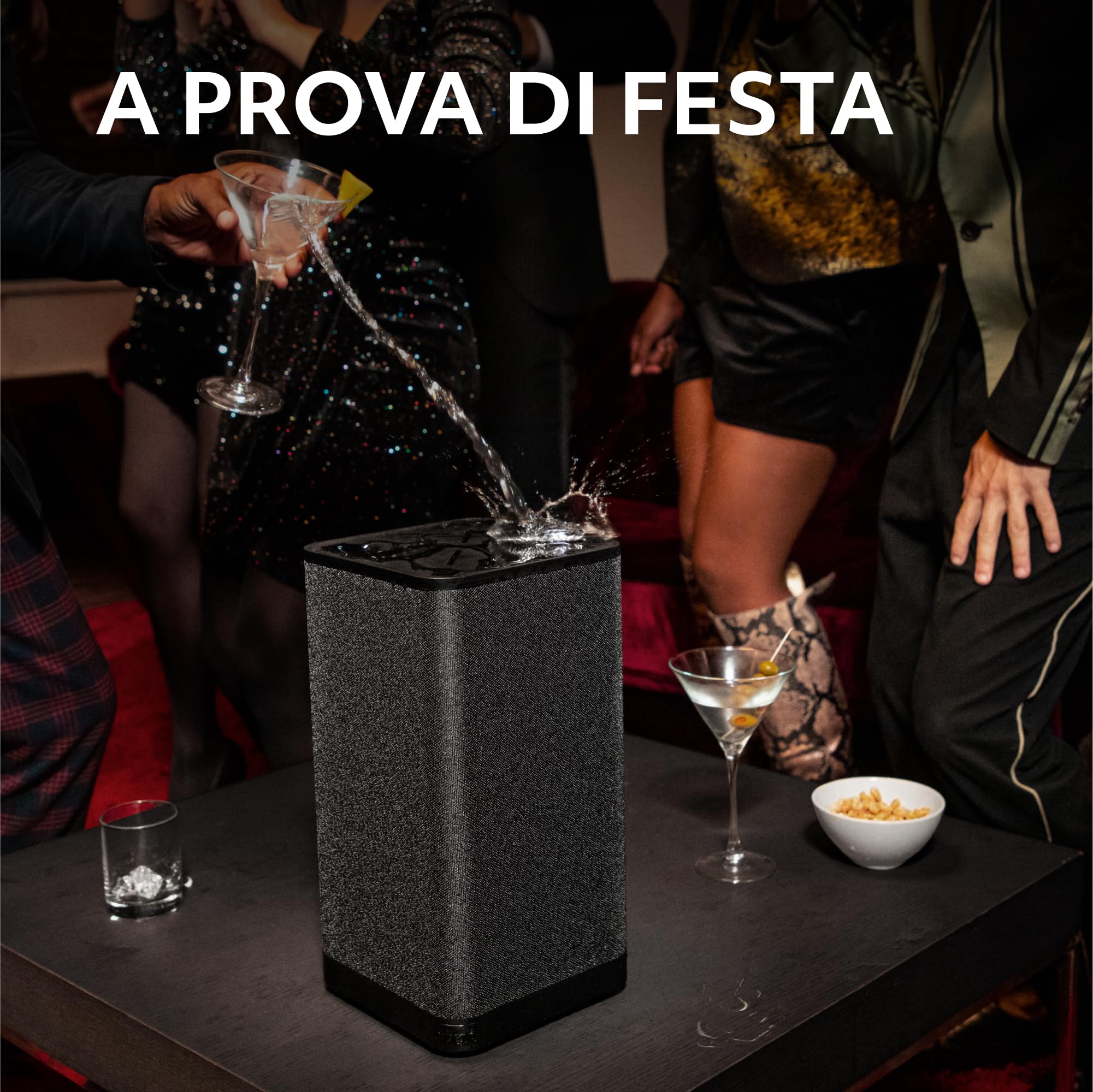 Logitech G ULTIMATE EARS HYPERBOOM, altoparlante portatile wireless Bluetooth, speaker potente, bassi profondi, resistenza all’acqua IPX4, portata di 45 metri - Nero