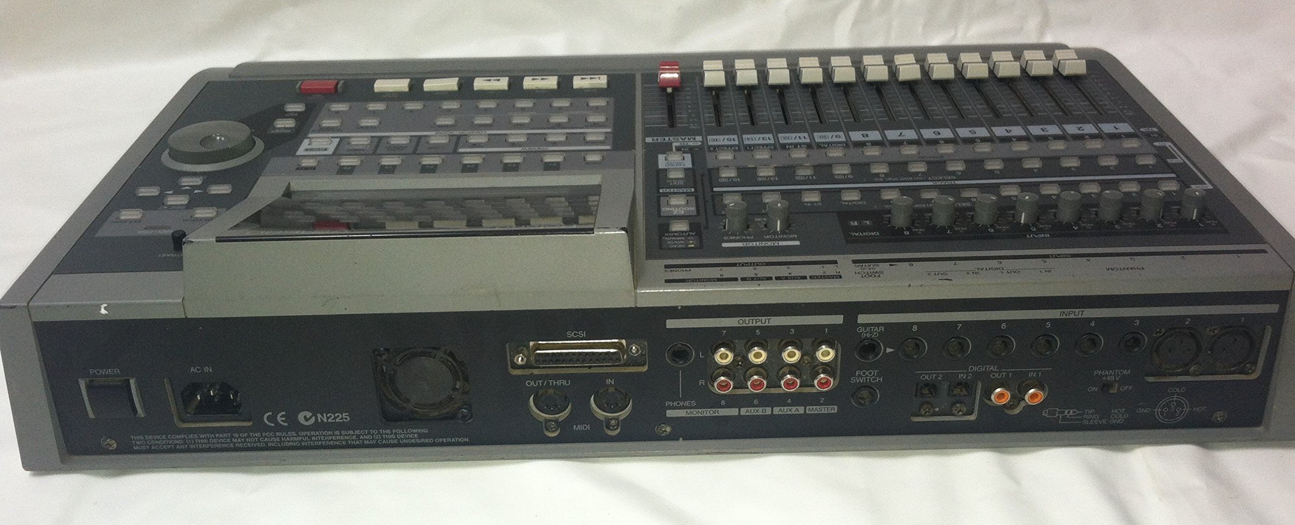 Amazon.com: Roland VS-1680 24 Bit Digital Studio Workstation