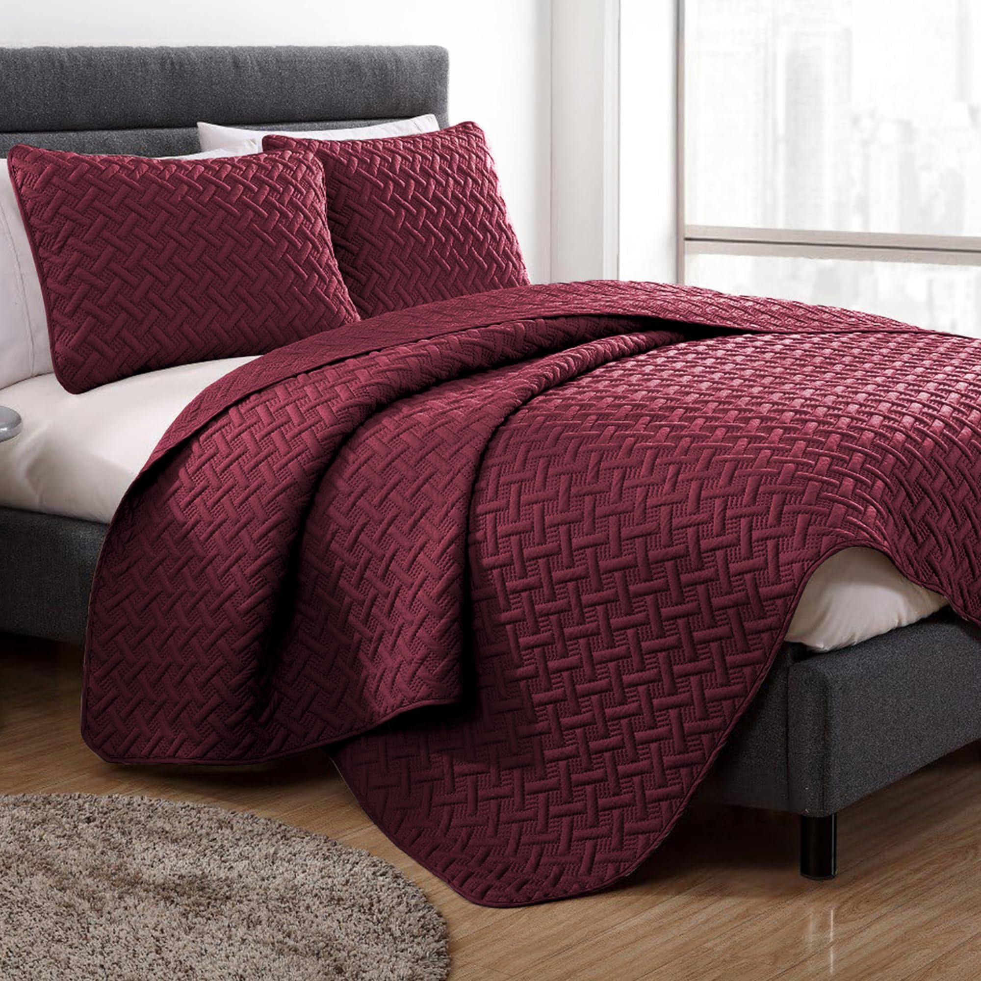 Story@Home Light Weight Reversible Super Soft Ultrasonic Quilted Double Bed All Season Bedcover/Bedspread/(90X100 Inches,250X225 Cm) with 2 Pillow Covers (Maroon), 400 TC