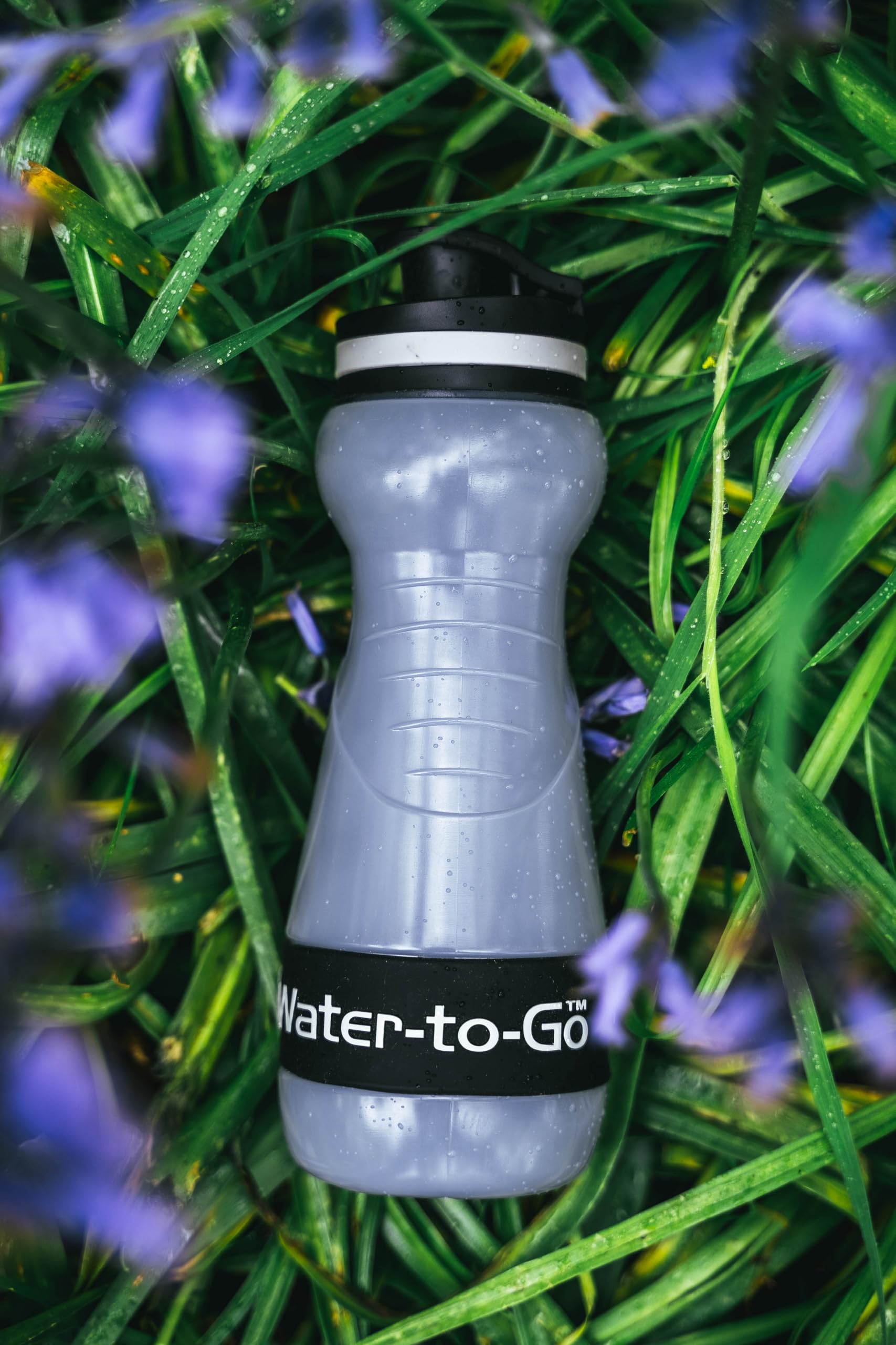 Botella de agua filtrada pequeña (55 cl) con tres filtros, botella de agua de nanofiltración con filtro para viajes, bioplástico sin BPA, color verde