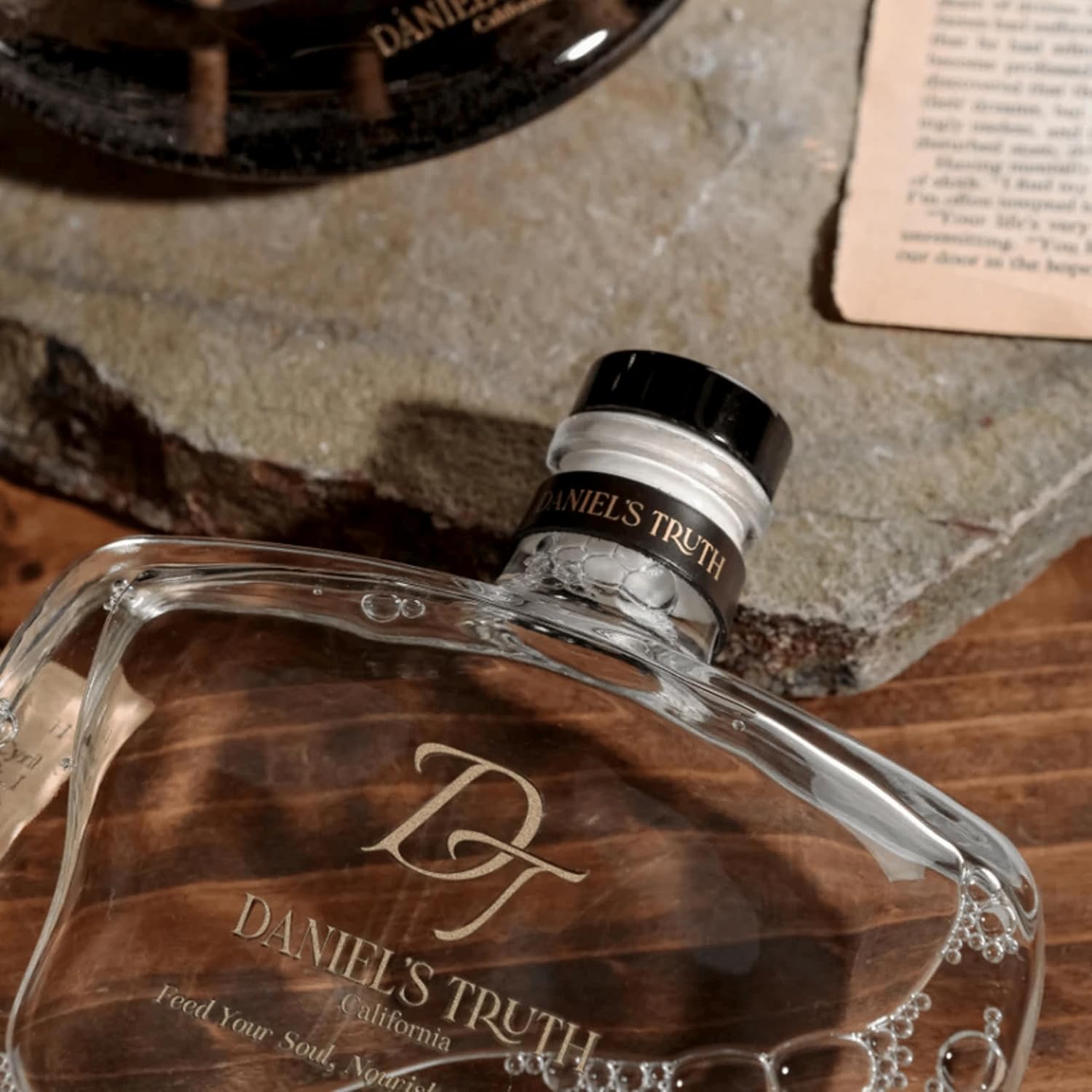 Daniel’s Truth Decanter Reed Diffuser, Signiture Bombshelluth Scent, 10.14 fl.oz. (300ml) – Long-Lasting Scented Oil with Handmade Glass Bottle and Natural & Fiber Reeds, Home Fragrance, Made in USA