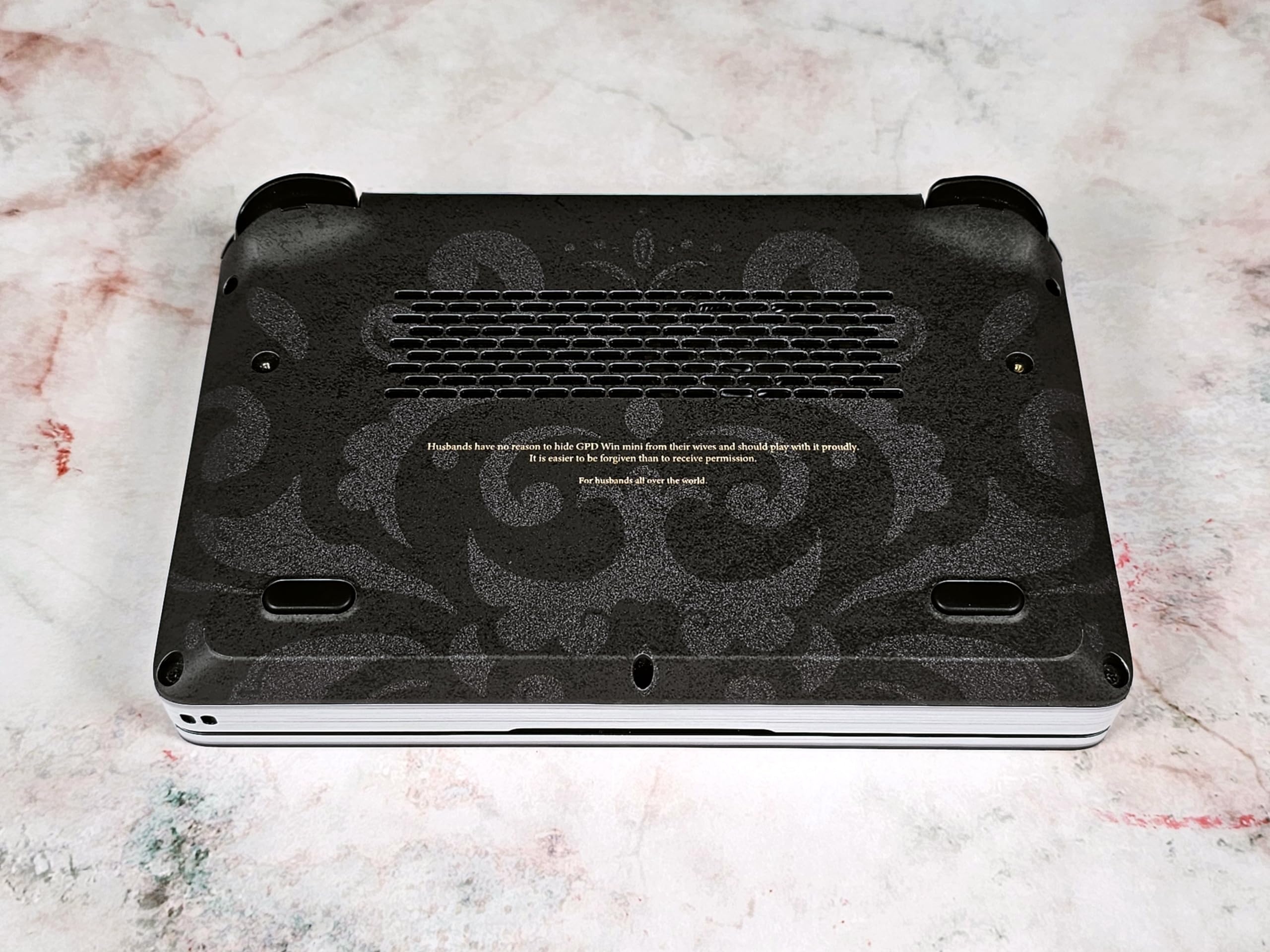 GPD WIN Mini 2024 木目スキンシール貼付済 Amazon.com: GPD Win mini Skin, Gundam Edition, Full Wrapping Matte