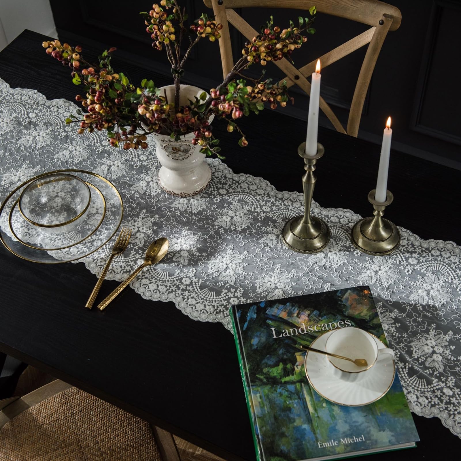 Weiß Tischläufer Polyester, Moderne Tischläufer Abwaschbar Tischband Einfarbig Spitze Bestickt Blumen Muster Tischdecke für Küche Esstisch Hochzeit Tabletop Dekor, 40x260 cm, Weiß