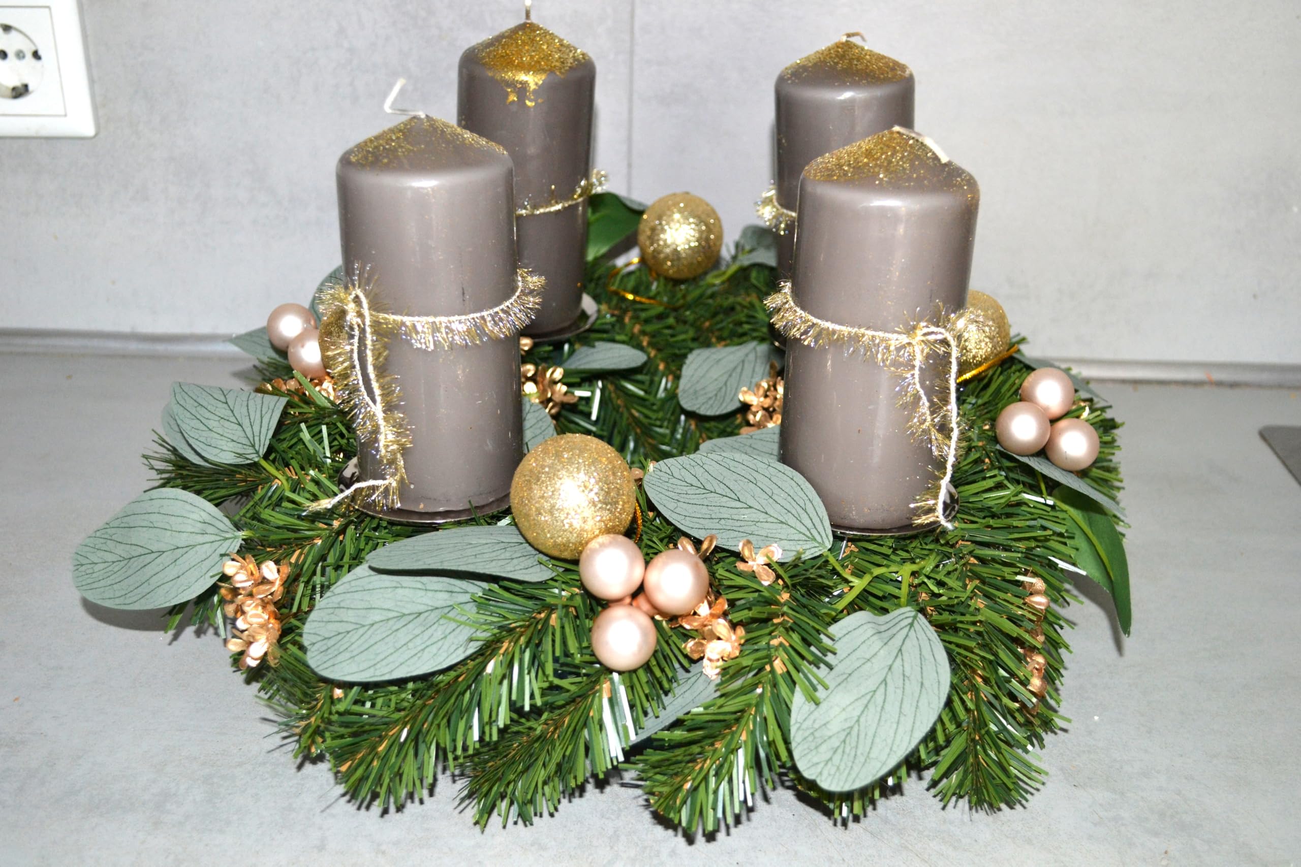 Adventskranz künstlich Taupe Gold 40 cm Weihnachten Advent Gesteck Adventkranz