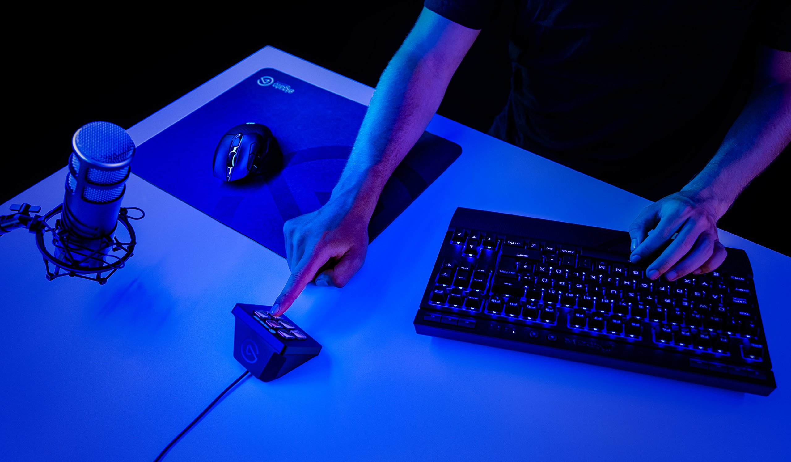 Elgato Stream Deck Mini Individuale Controllo Creazione di Contenuti in Diretta con 6 Tasti LCD Personalizzabili, per Windows 10 e MacOS 10.13 o Successivi, Nero