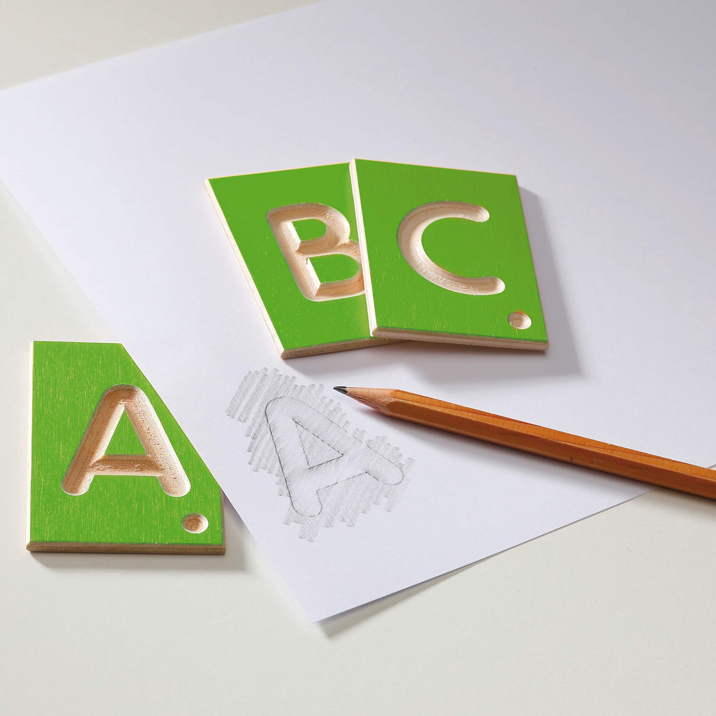 Erzi 42012 Lernspiel Großbuchstaben aus Holz, Lernmaterial, Kreativität
