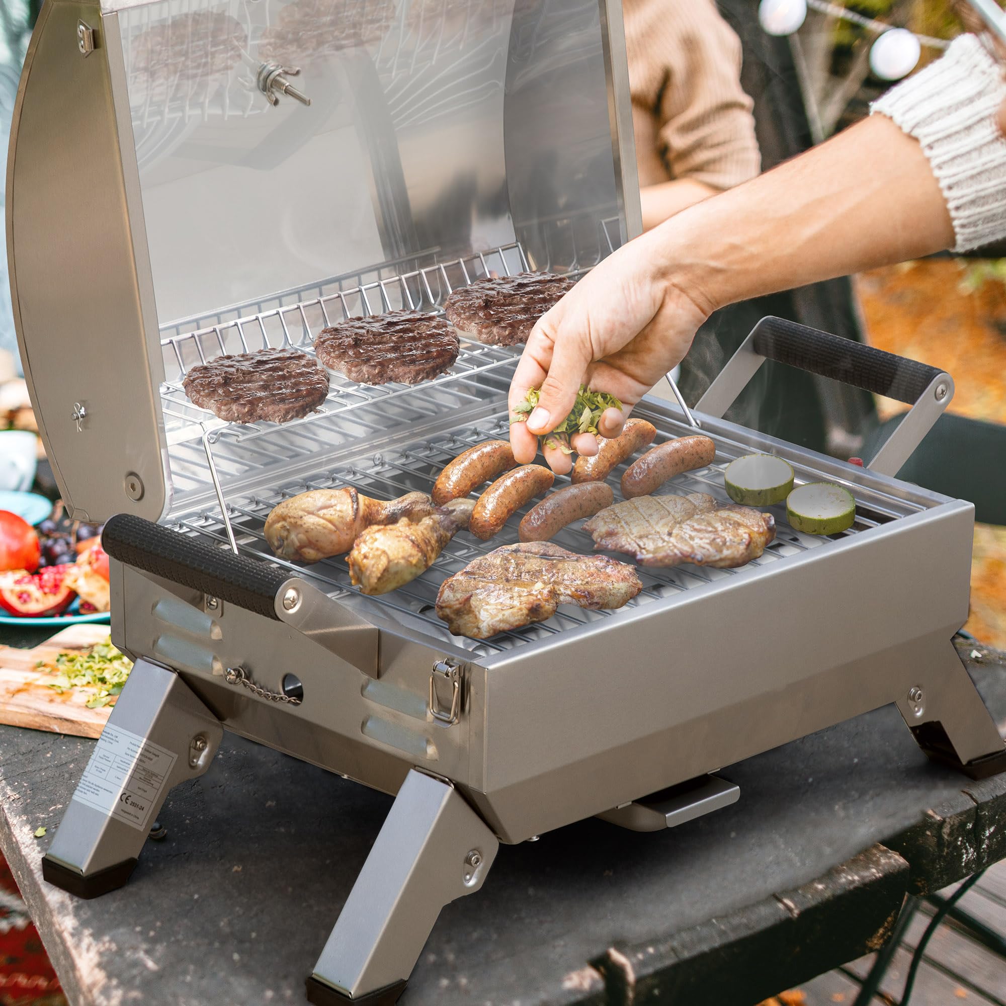 Royal Gourmet Edelstahl Tragbarer Gasgrill, Compact Tischgrill mit Zwei Griffen und Reiseschlössern, Klappbaren Beinen, 3 kW BBQ Campinggrill für Balkon, Picknick Silber