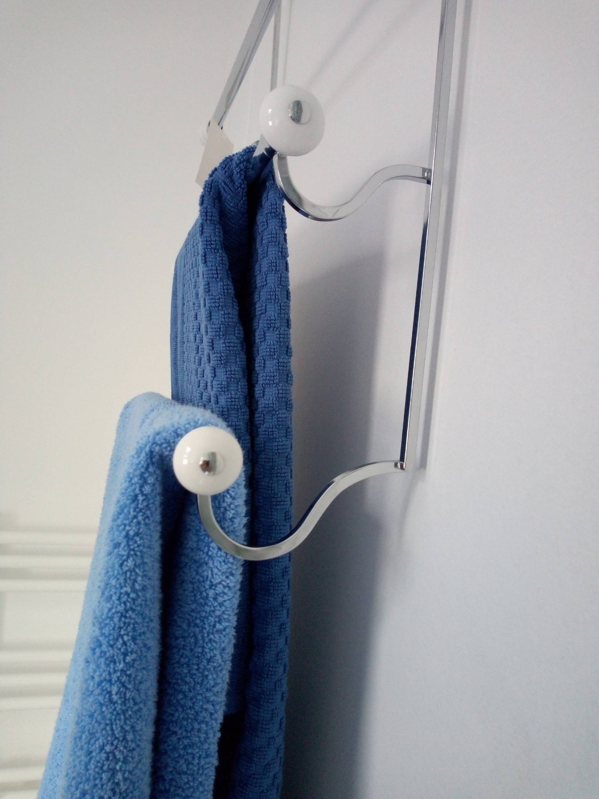 MDesign Porte-Serviettes à Monter Sans Percage - Acier Inoxydable Robuste