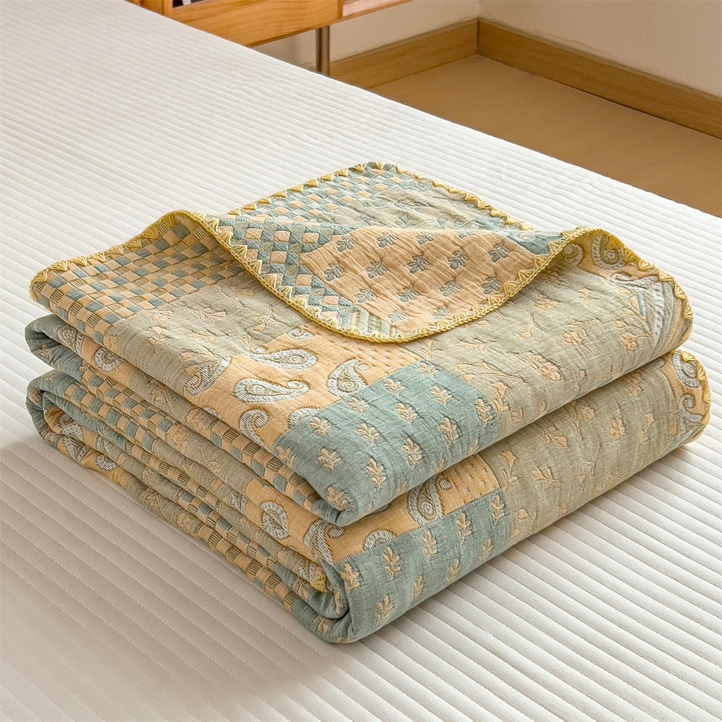 Cotton Muslin Quilt Queen Size Patchwork Floral, Lightweight Breathable Reversible Bedspread Coverlet, Soft Farmhouse Bedding for All Season Bed Couch Sofa (Patchwork Yellow, Queen 90" X 90")