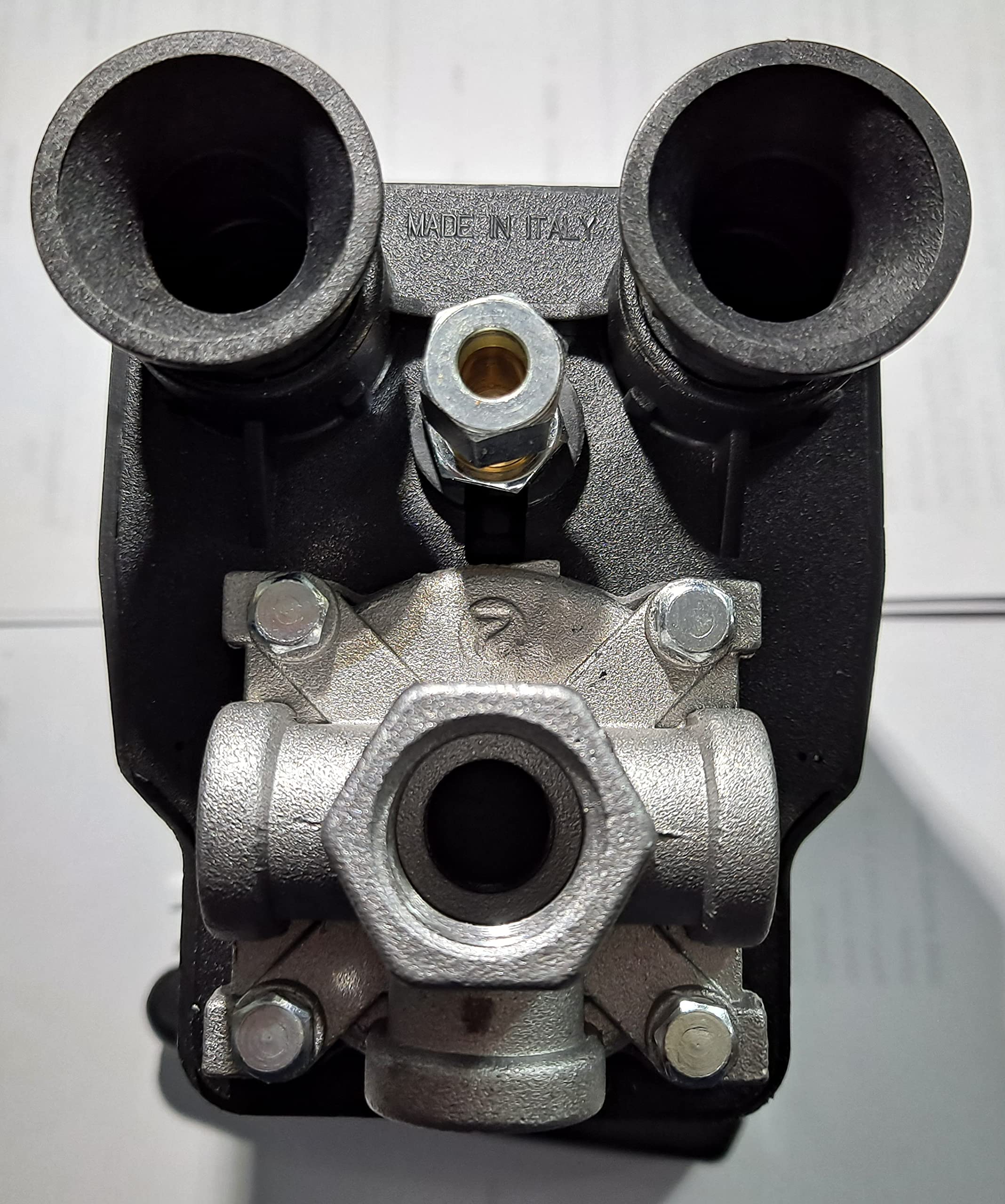 Pressostato italiano marchio NE-MA per compressori trifase da 6 a 10 ampere, attacco 1/4"+ interruttore