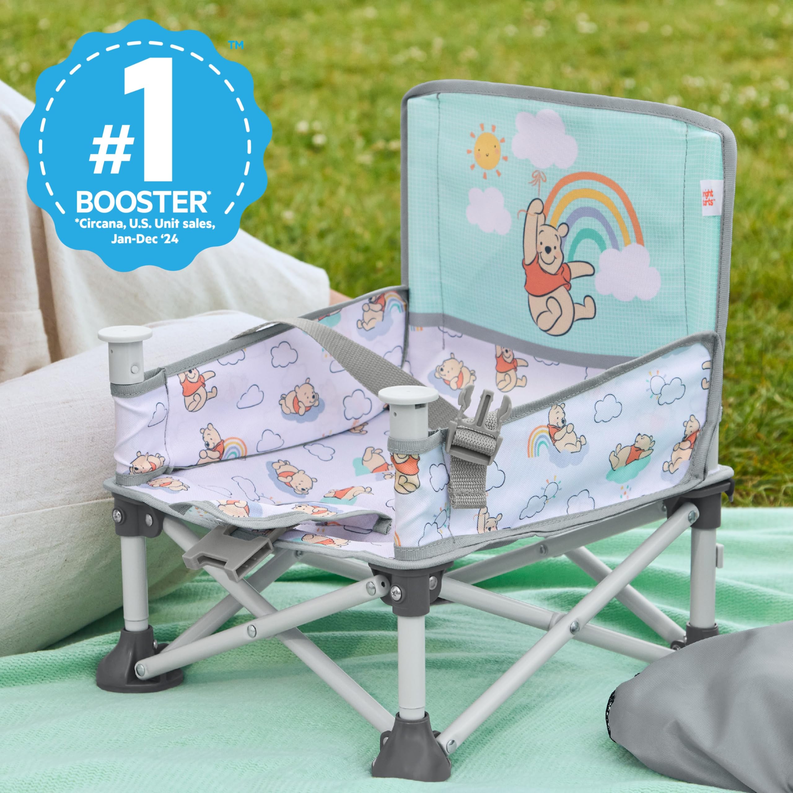 Bright Starts, Rialzo per sedia portatile Pop ‘N Sit Winnie the Pooh di Disney, per uso interno/esterno, sedile da pavimento con vassoio, verde chiaro, 6 mesi-3 anni
