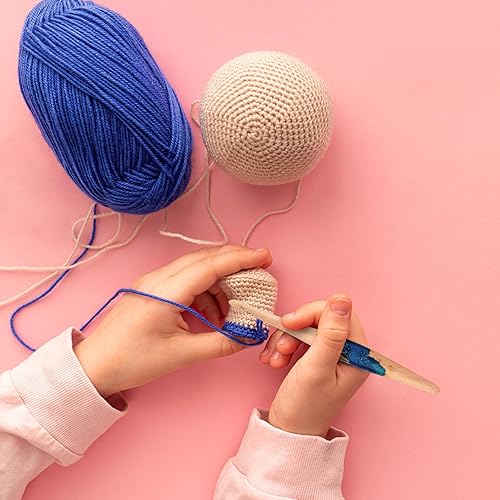 Miniatura 7 de Ommi - Ganchos de ganchillo con mango ergonómico, hecho a mano, madera de haya al vapor de 6.7 pulgadas y mezcla de resina azul, aguja de tejer,