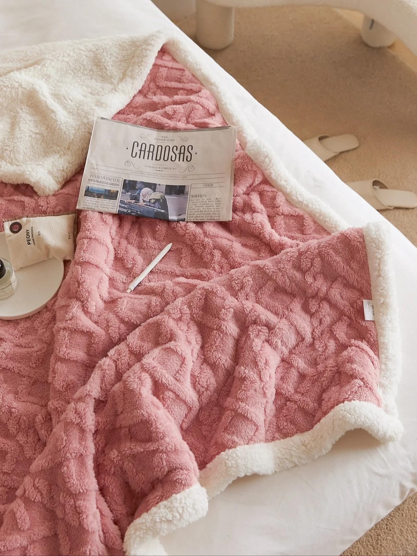 QOFLY Decke Kuscheldecke, 200x230cm Kuscheldecke Flauschig Weihnachts wolldecke mit Modische und Einzigartige Jacquard, Flauschige Decke, Warm Sherpa Decke, Wohndecke, Blanket für Mädchen und Kind