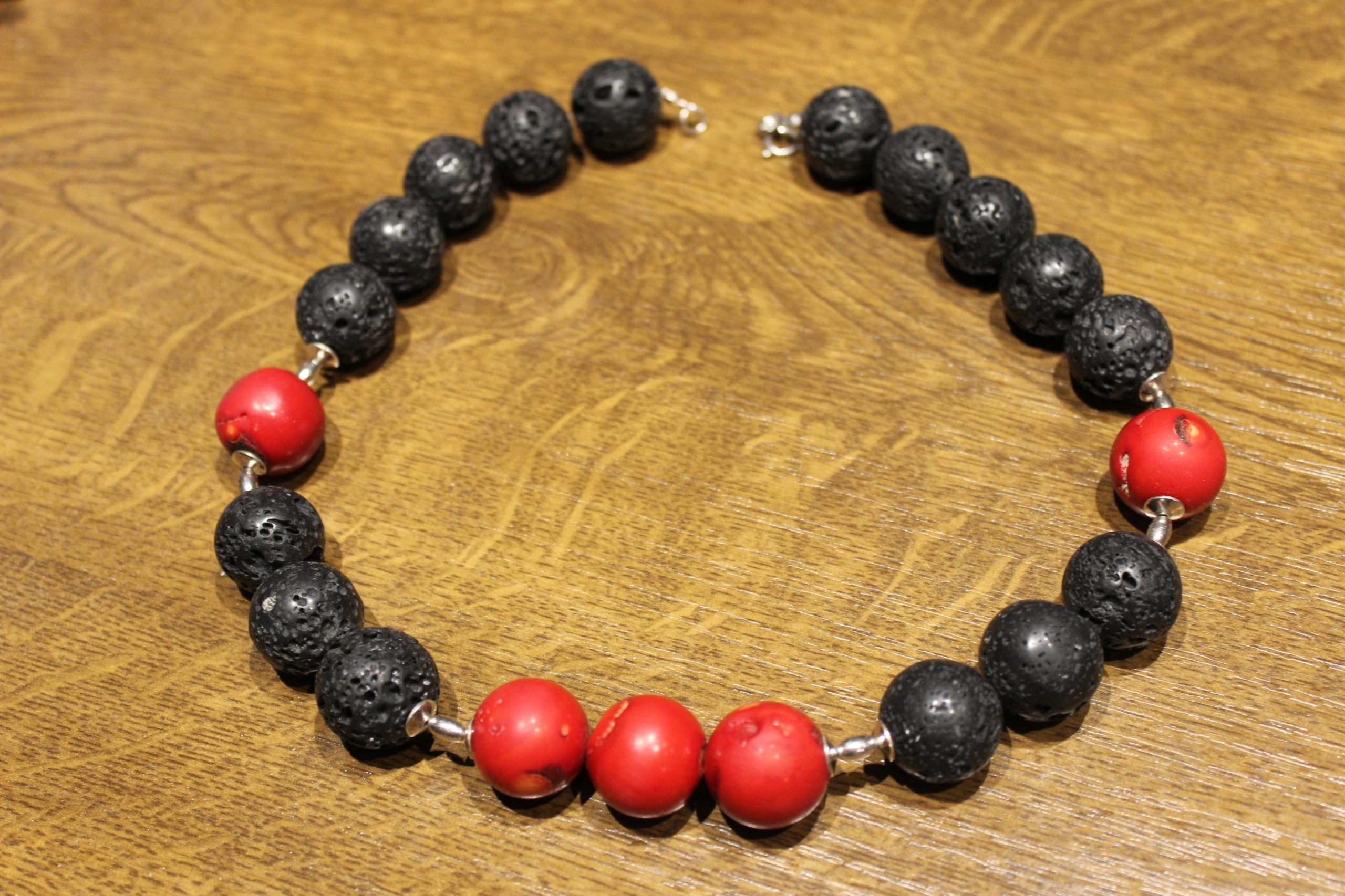 Collana in corallo naturale di lava vulcanica 925