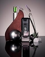 Vista 2 de Carolina Herrera 212 VIP Black para Hombre, Eau de Parfum en Spray, 6.8 Onzas