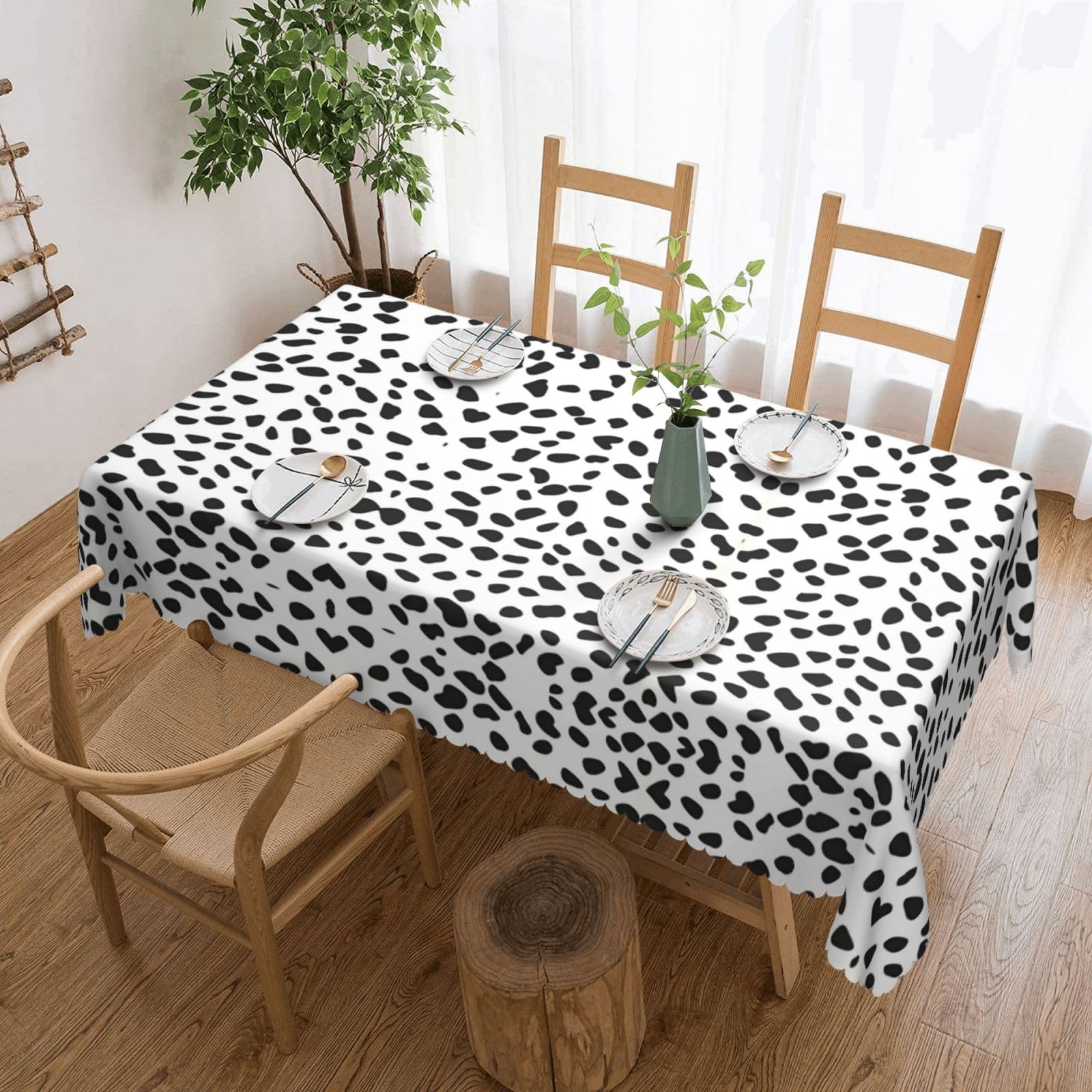 HLSBSSL Cow Print Patterned square lace tablecloth, wrinkle-resistant and durable, suitable for dining tables, parties, etc.