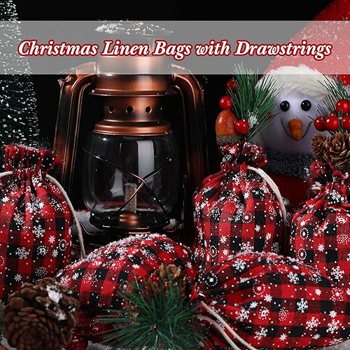 Vista 49 de Shappy 24 bolsas de regalo de Navidad con cordón, bolsas de Adviento de arpillera a cuadros de Navidad, 7 x 5 pulgadas, bolsa de lino para dulces