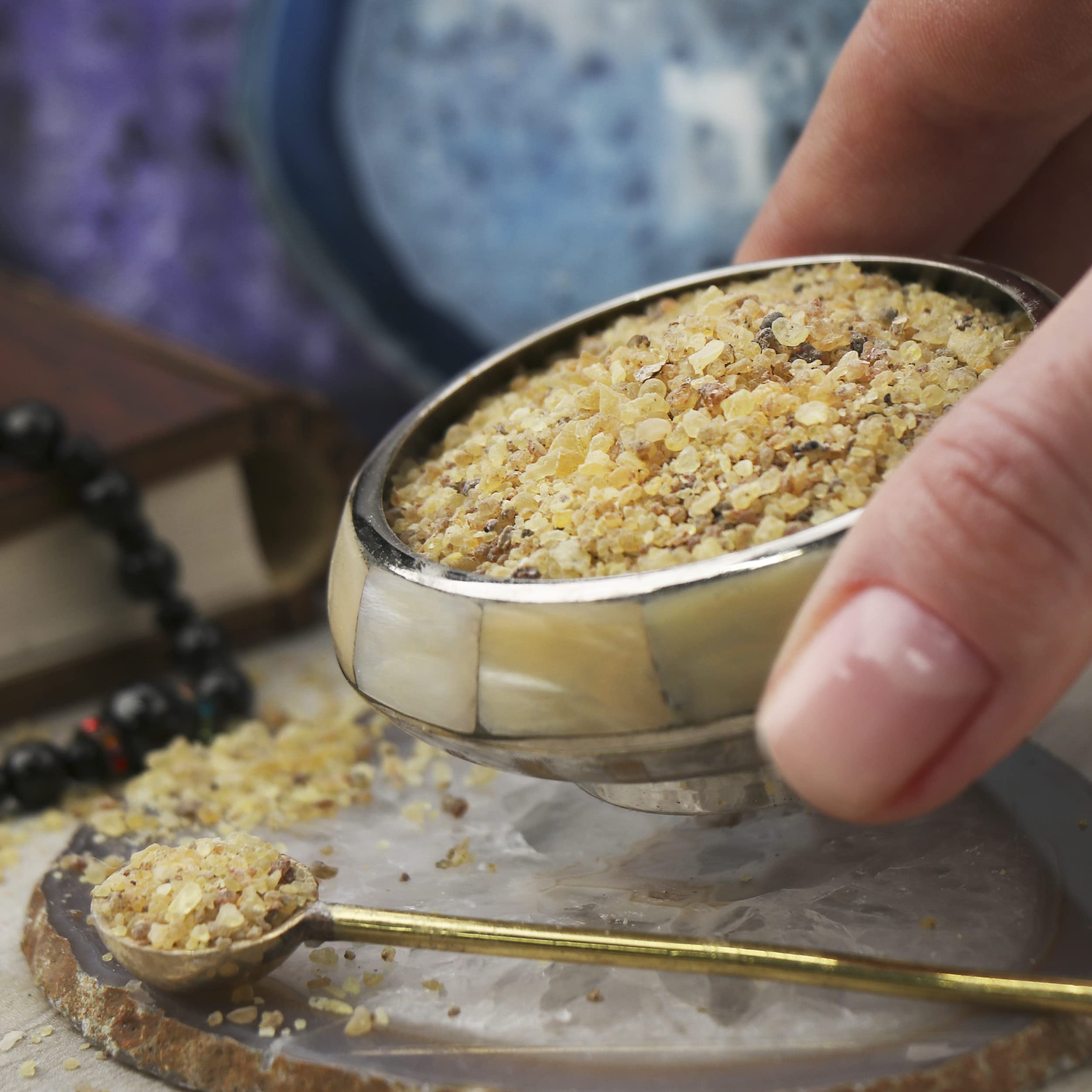 NKlaus Weihrauch zum Räuchern 1000g - Indischer Räucherharze Siftings für Mediation und spirituelle Zeremonien - naturreines Incense - Echten Kirchenqualität Räucherwerk - Boswellia serrata 100% -1kg