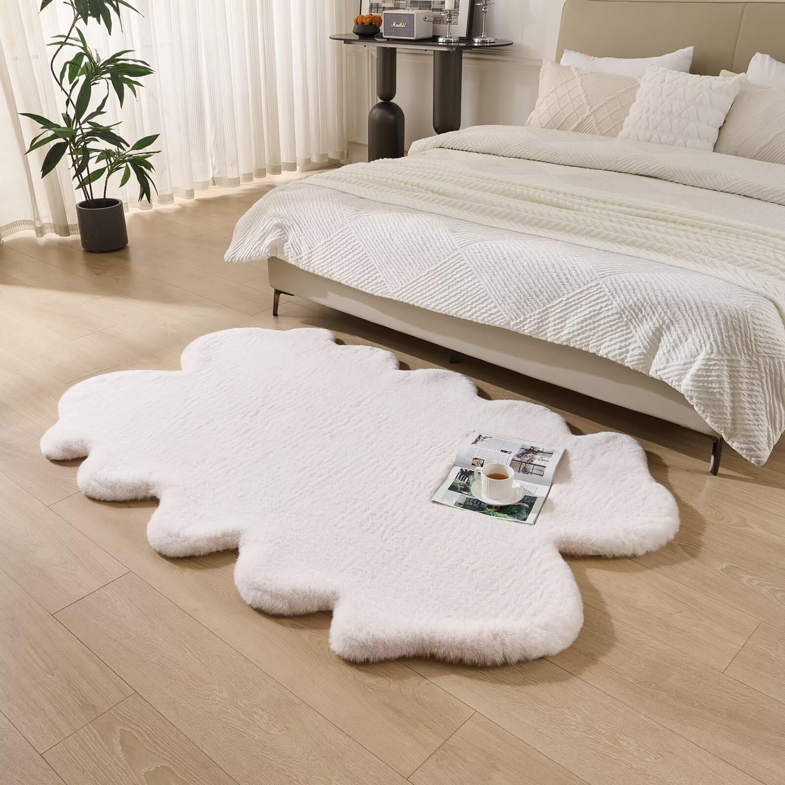 Animebody 1700GSM Fuzzy Faux Sheepskin Fur Area Rug,Extra Soft Faux Fur Mat,Fluffy Shaggy Fur Rug for Bedroom Living Bedside Rug Room Decor-Ivory White, 2 x 3 ft