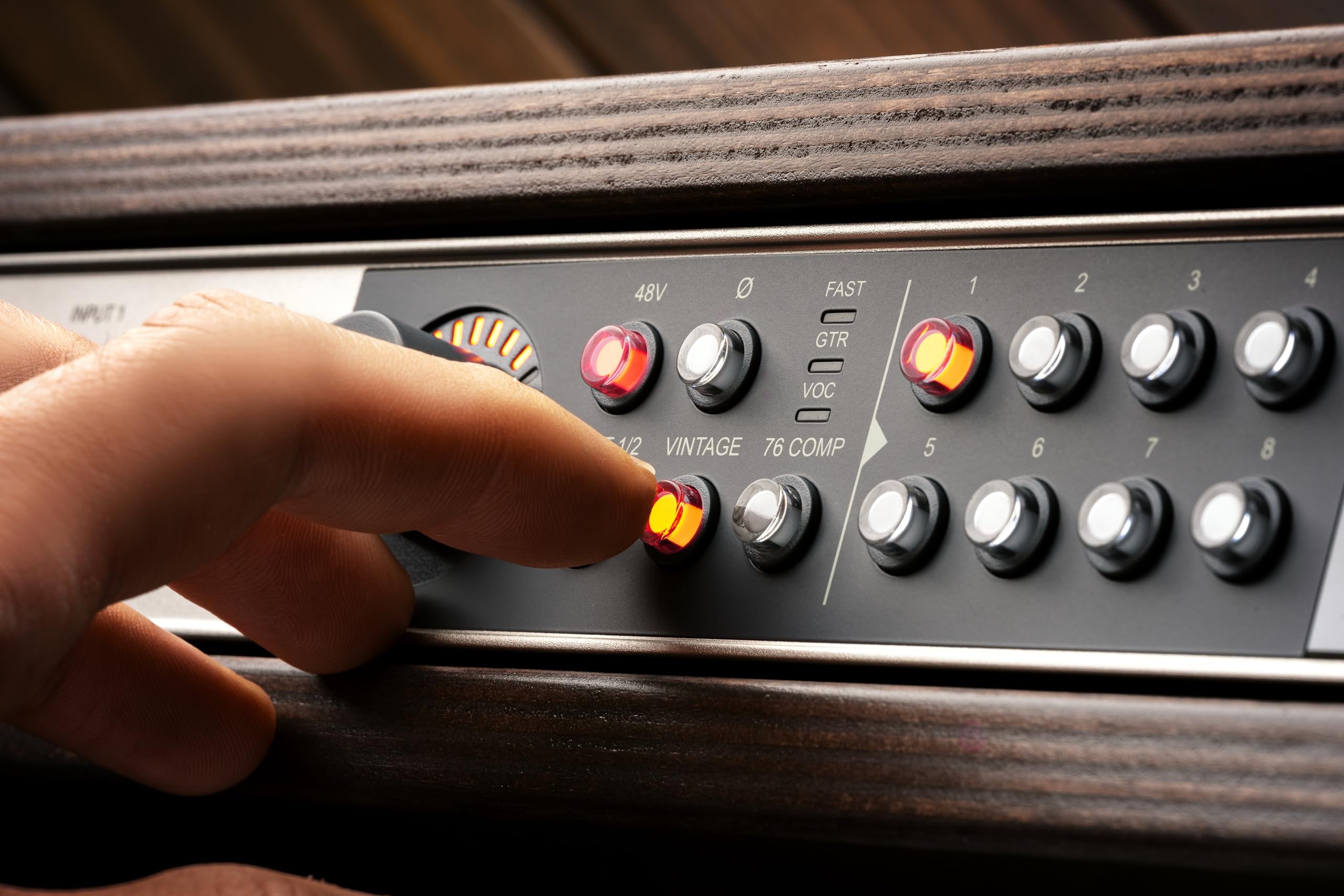 Universal Audio Volt 876 24x28 USB-Audio-Schnittstelle