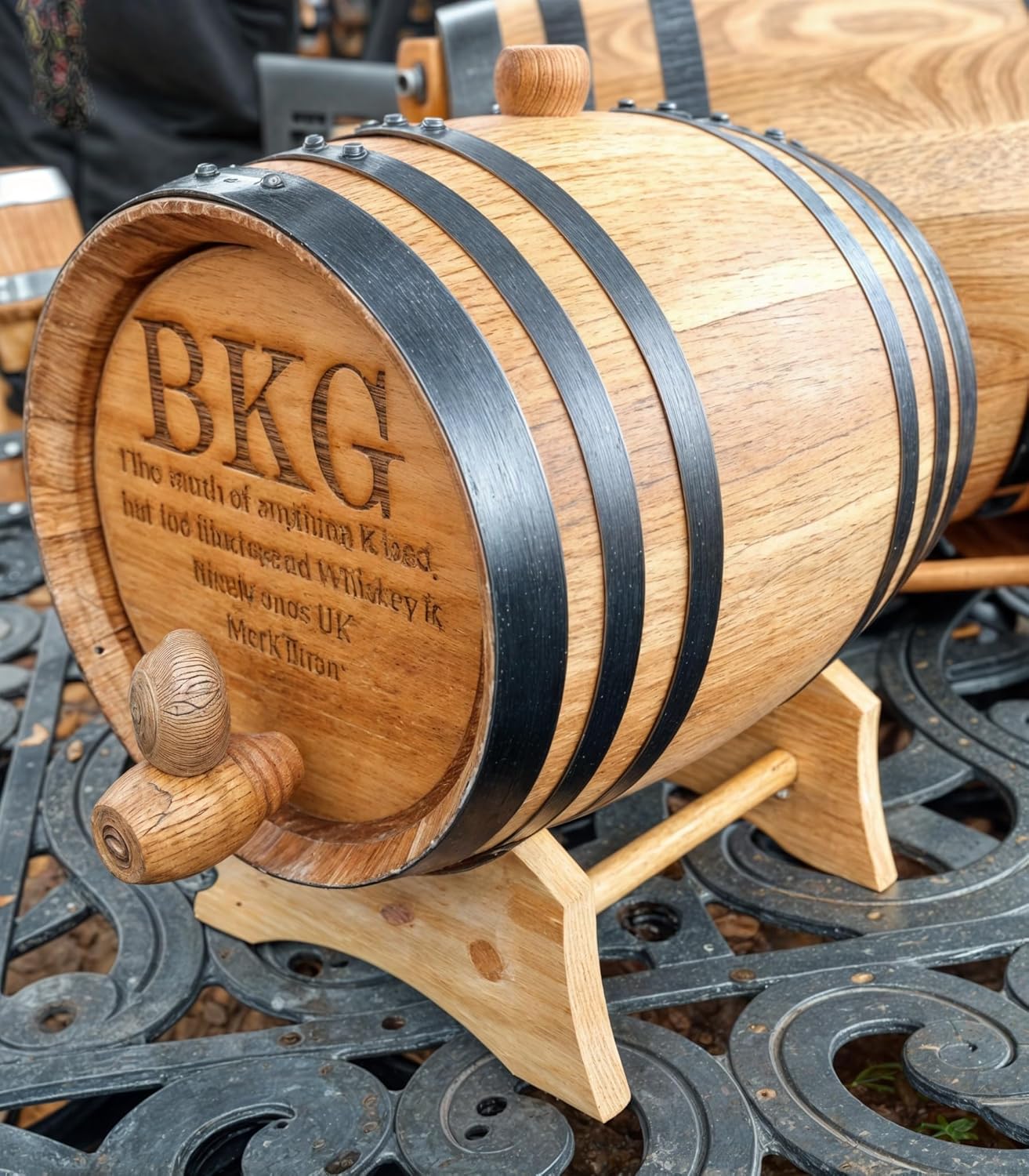 Personalized Handcrafted Oak Barrel for Whiskey and Wine Aging, Free Engraving Options (5 Liter (1.32 gal))