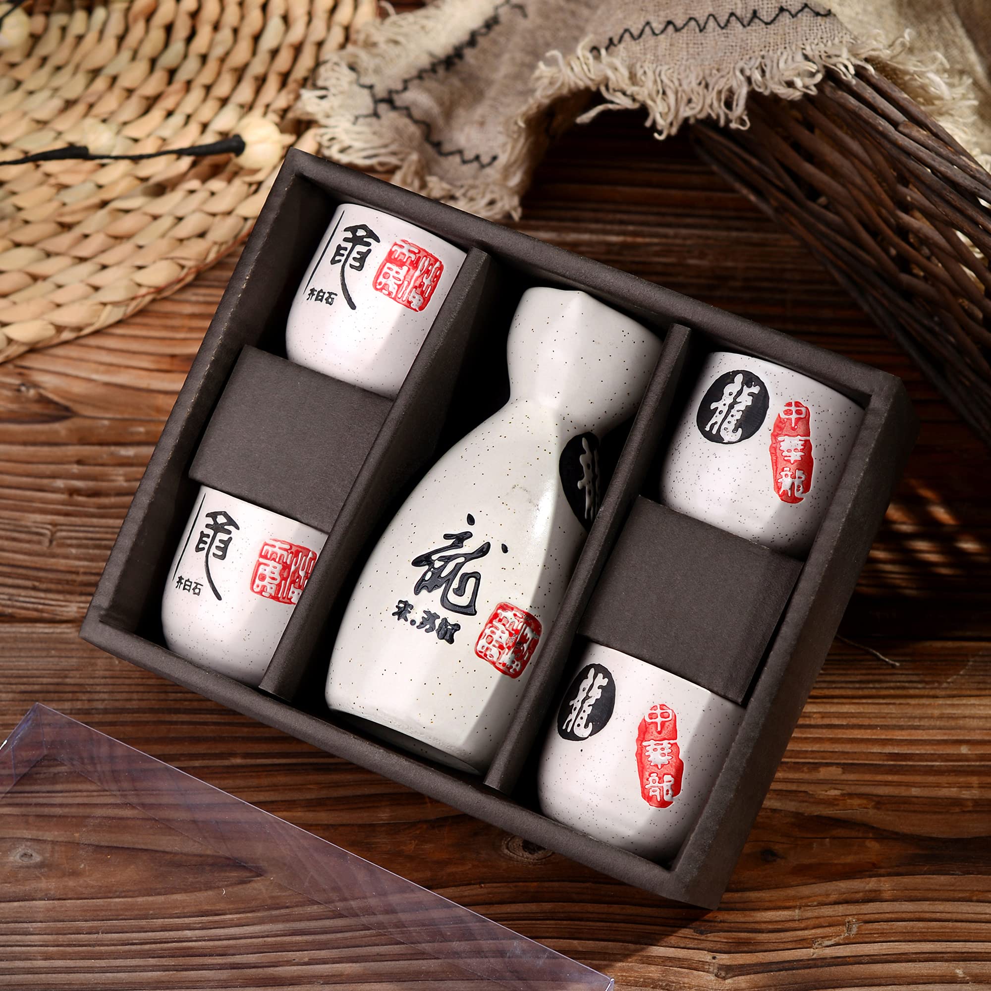 Set e Bicchieri da Sakè, Set Tradizionale Giapponese con Bicchierini da Sakè in Porcellana Ceramica Artigianale Set 5 Pezzi, 1 Sake Pot, 4 Tazze di Sake, Bianca