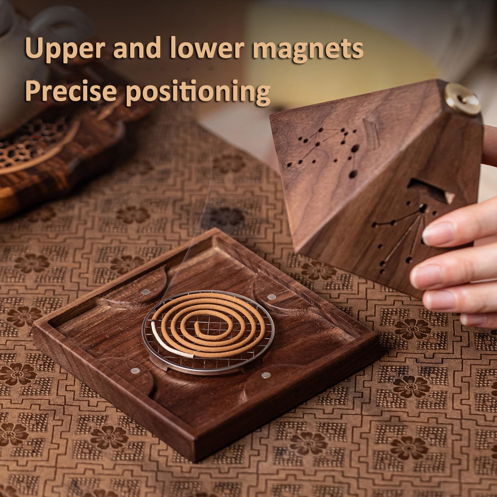 Quemador De Incienso De Madera con Reflujo, Caja De Incienso Portátil con Forma De Pagoda De Constelación, Imanes Integrados, Nogal Y Latón, para Estudio, Salón De Té Y Oficina