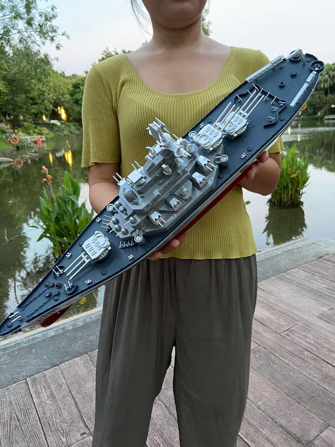 SOWOFA Large remotecontrolled battleship 61CM, large ship body retro