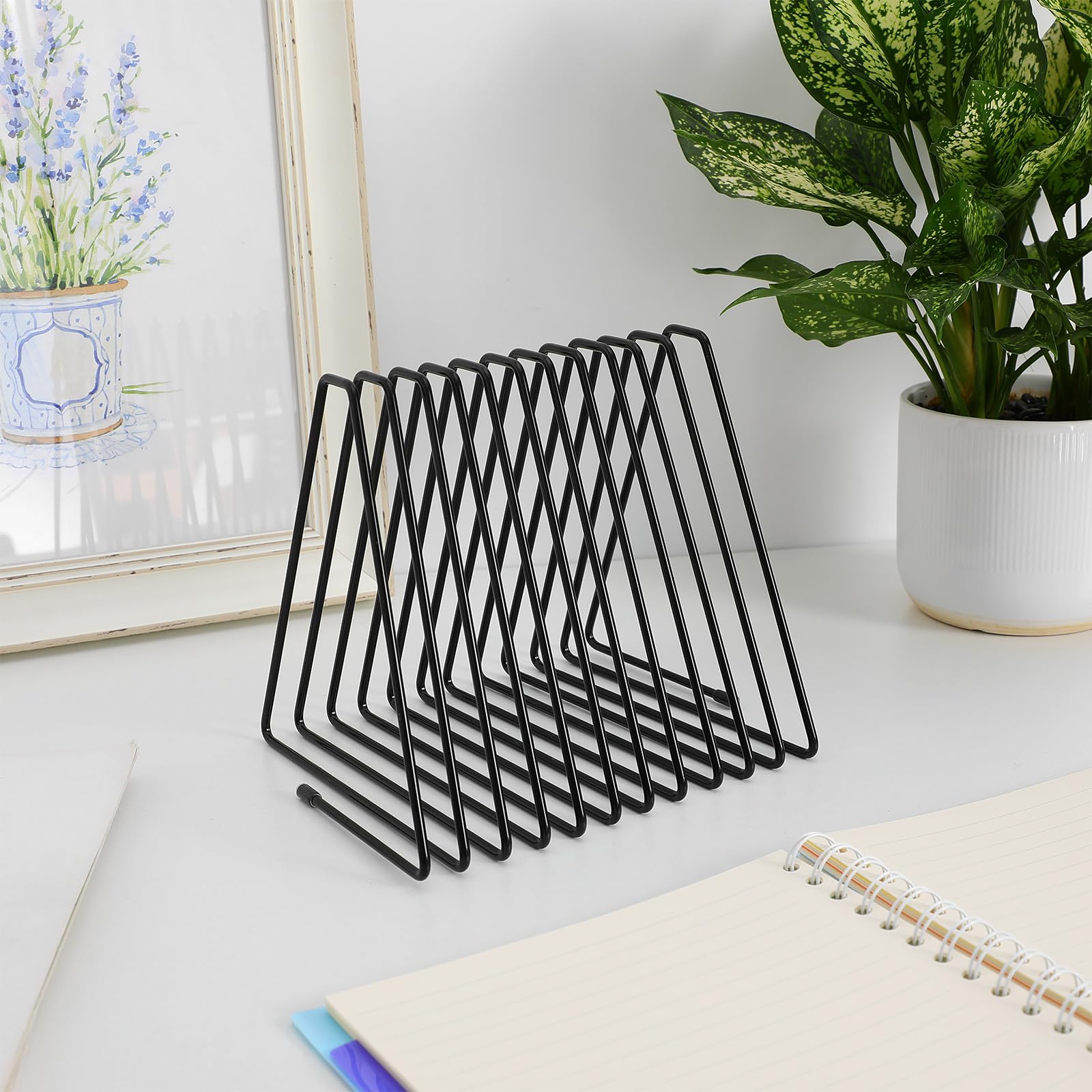 Porta documenti triangolare regolabile in metallo, 11 scomparti, minimalista, in filo nero, per ufficio, casa e scuola, elegante classificatore di file per una gestione efficiente dello spazio di