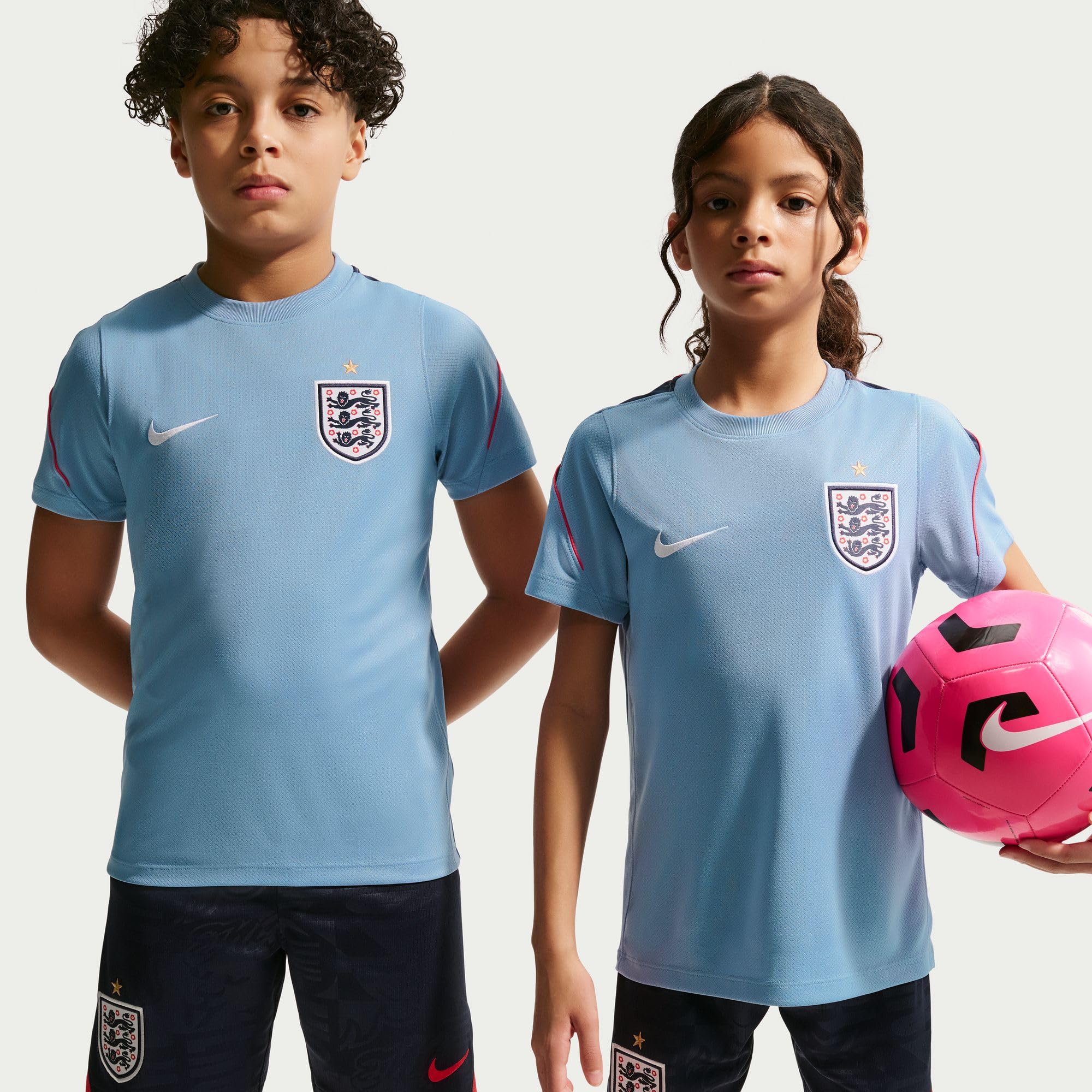 Nike England Strike Nike Football Dri-Fit Kurzarmshirt für Ältere Kinder Maglietta a Maniche Corte Unisex - Bambini e Ragazzi