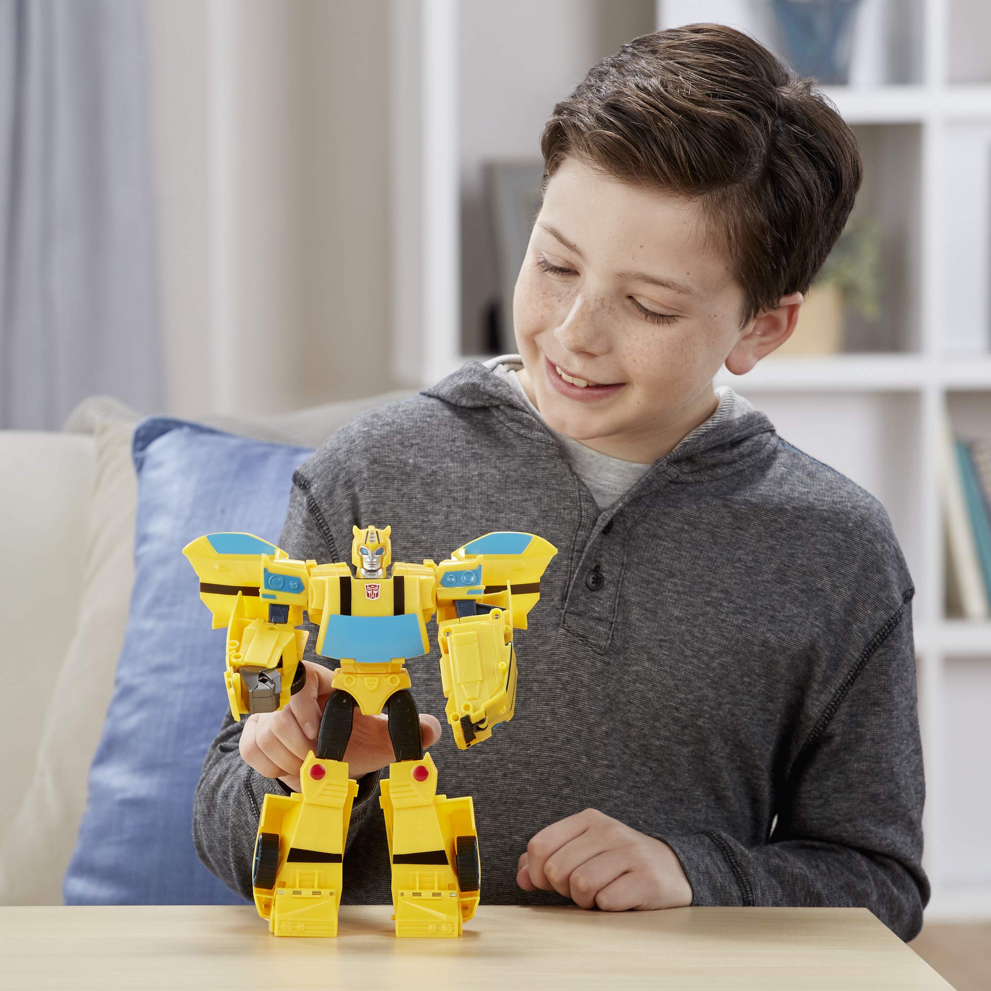 Transformers Cyberverse Action Attackers: Bumblebee Ultima Classe - Figura 30cm Con Mossa Pungente, Giocattolo Convertibile 2-in-1 Per Bambini 6+ Anni