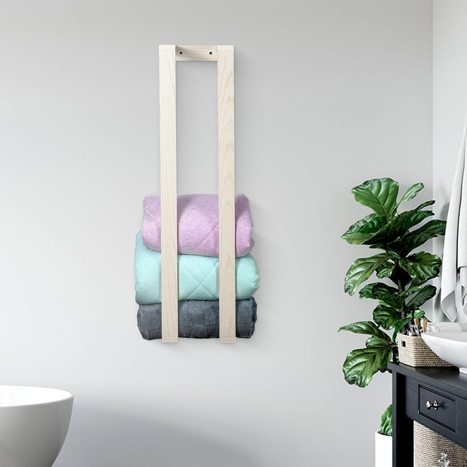 RELODECOR Blanket Wall Rack – Decorative Farmhouse Style Wooden Ladder – Rustic Quilt & Towel Holder – Wall Mounted Storage Rack for Living Room, Bedroom & Bathroom – Stylish White Design