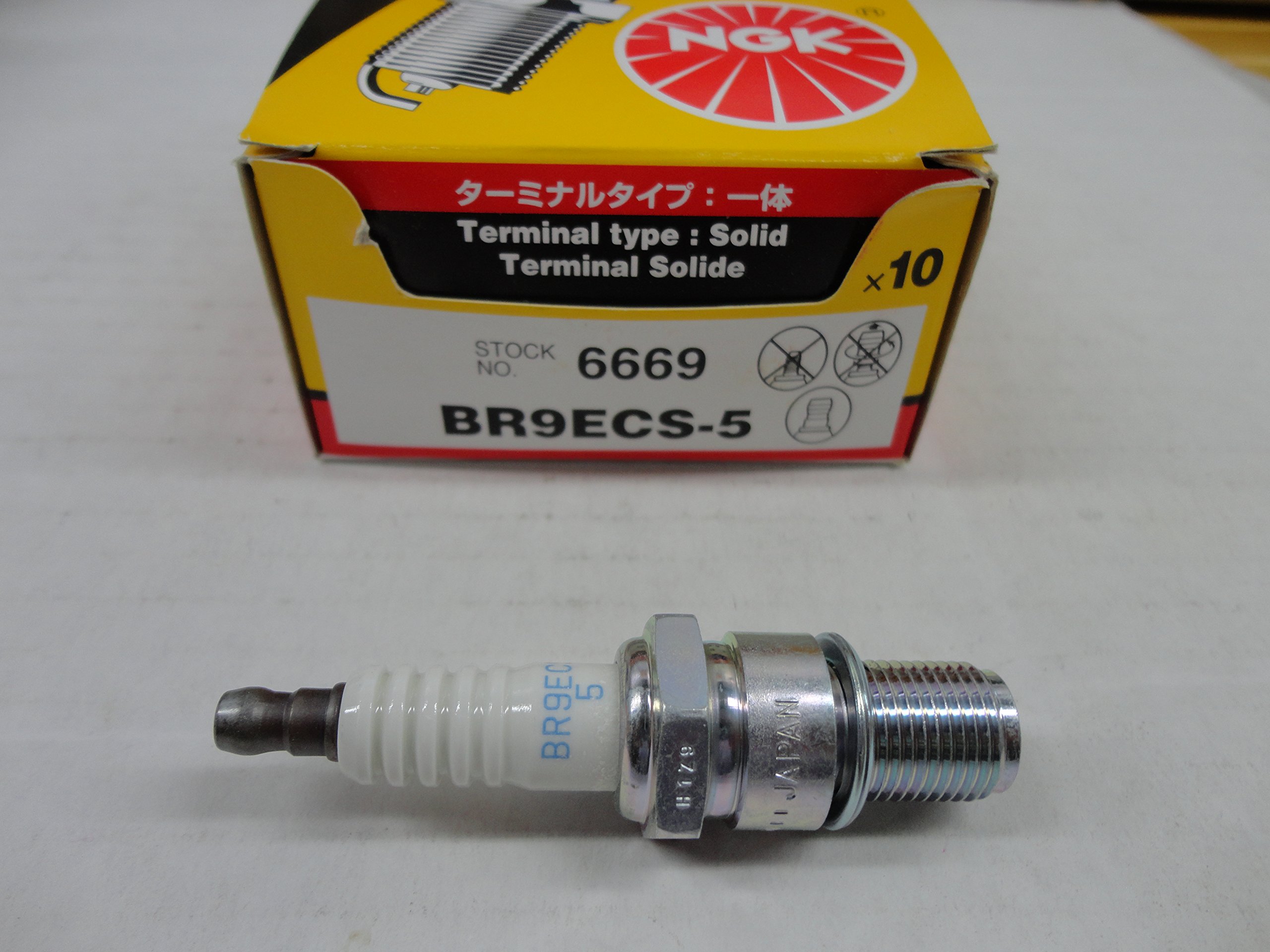 NGK BR9ECS-5 pudełko 10 świec zapłonowych 6669