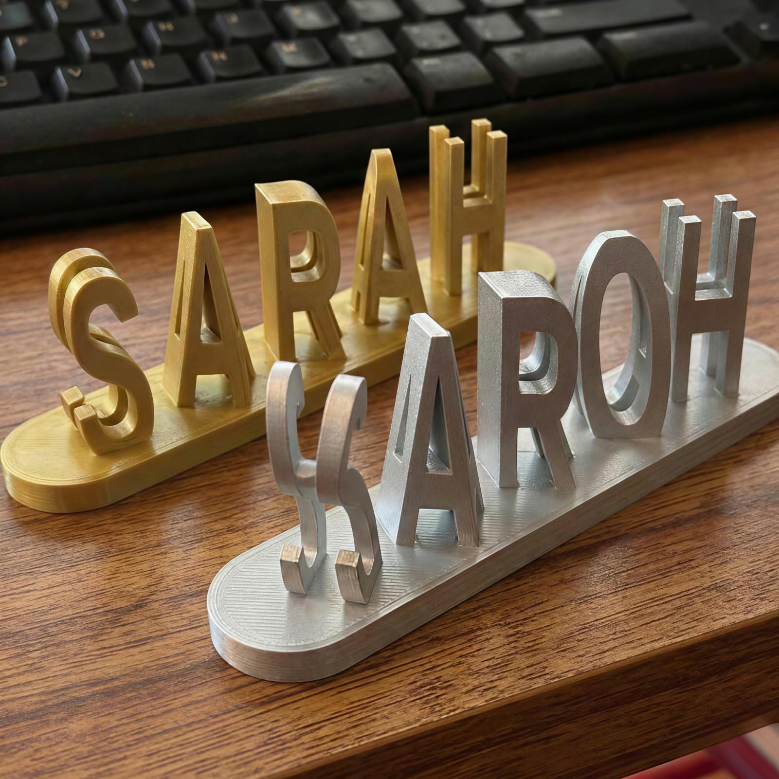 Drawelry 3D Plaque de Nom Personnalisée Décoration avec Lettres Recto Verso Impression, illusion Prénom Plaques Chambre Salon Mariage Bureau Déco, Saint Valentin Mariage Cadeaux pour Couple (H)