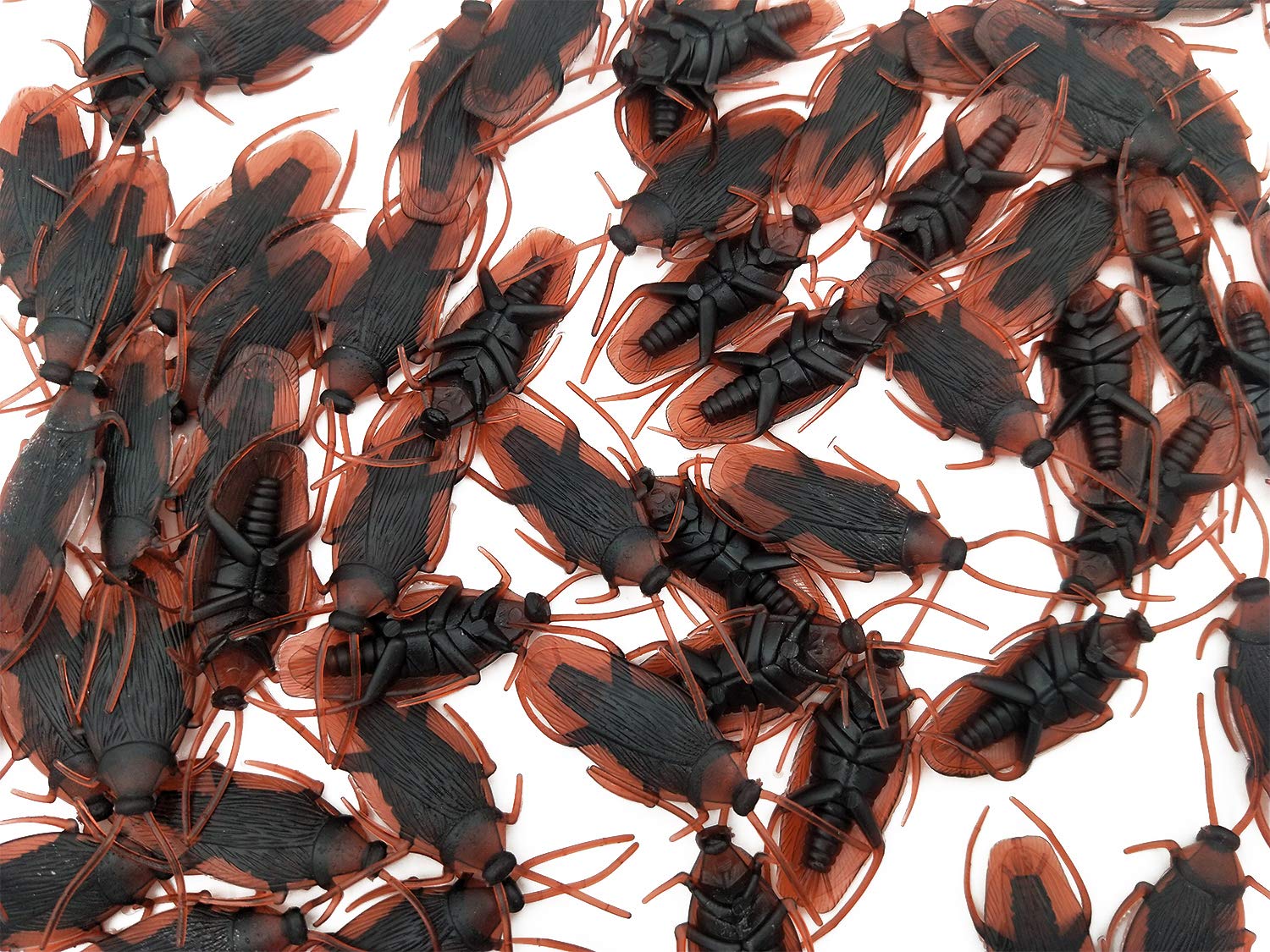 Fake Roach,Realistic Plastic Cockroach Halloween Prank Props,Funny Pranks for Adults,Pack of 30