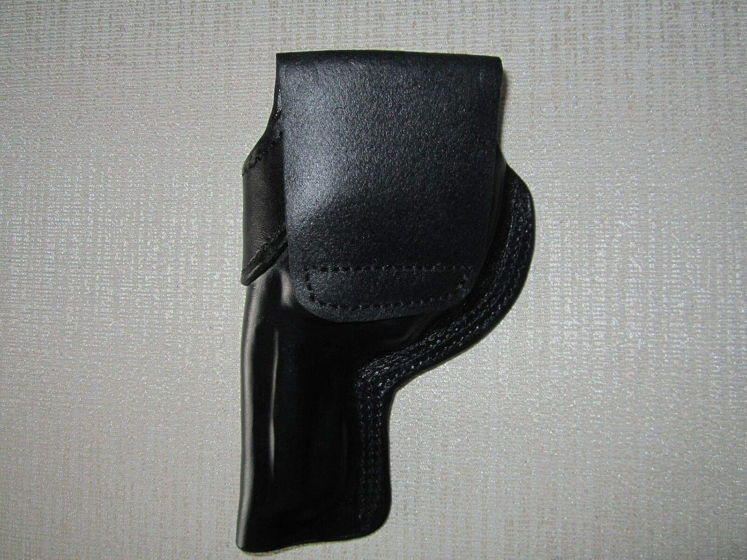 Fits Ruger SP101 357 mag, with 3" Barrel, Formed Leather owb, Belt Holster