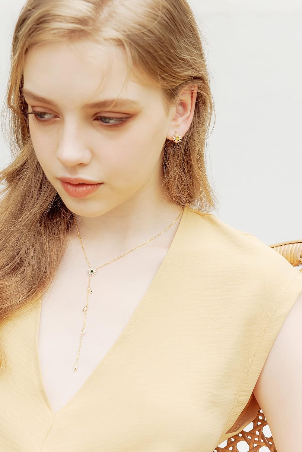 OZEL Handmade Lariat Necklace - 14K Gold Plated Y Chain - Cubic Zirconia Flower Pendant Necklace for Women