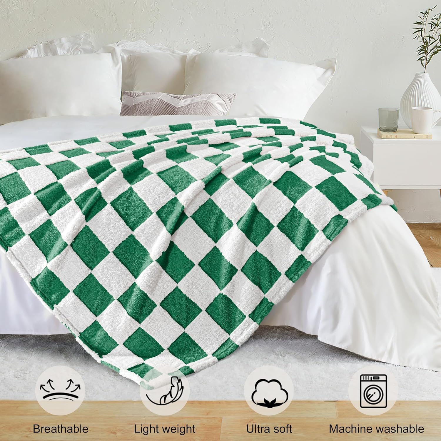 Exclusivo Mezcla Fleece Blanket Queen, Cozy Lightweight Fuzzy Checkered Blanket for Bed, Suitable for All Seasons, Green, 90" x 90" - Image 2