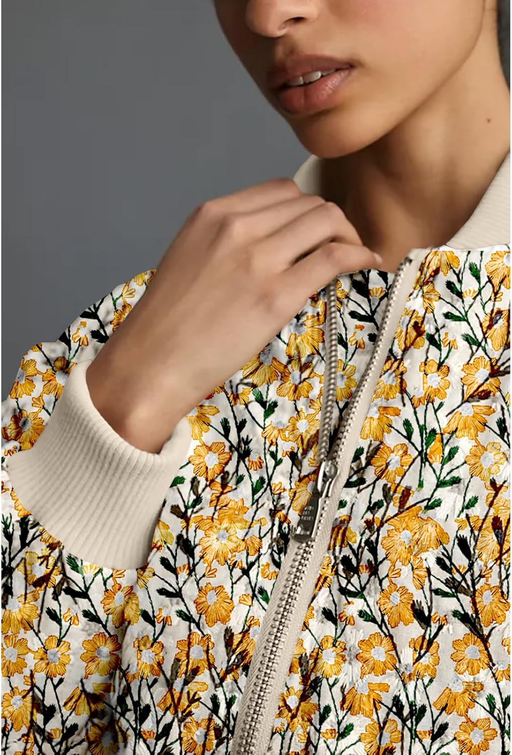 Shiyifa Women's Embroidered Daisy Cropped Bomber Jacket Long Sleeve Quilted Puffer Jackets Padded Coat Outerwear - Image 5