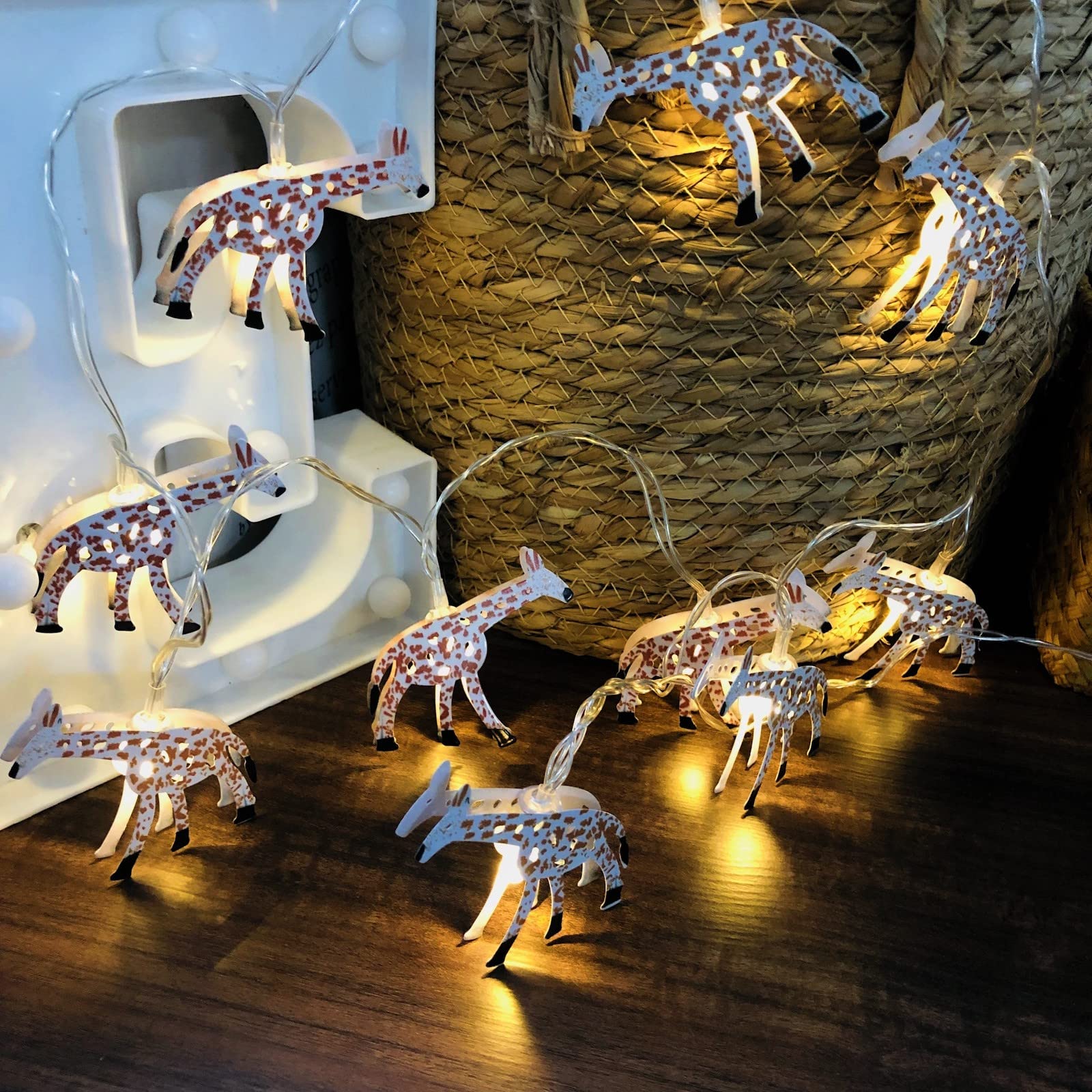 Riaxuebiy Iron Art Giraffe String Lights, LED Animal Theme Decorative Fairy Light Battery Powered for Indoor Outdoor Wedding Birthday Christmas Kid's Room Ornament (Battery, Giraffe-1.65m/10LED)