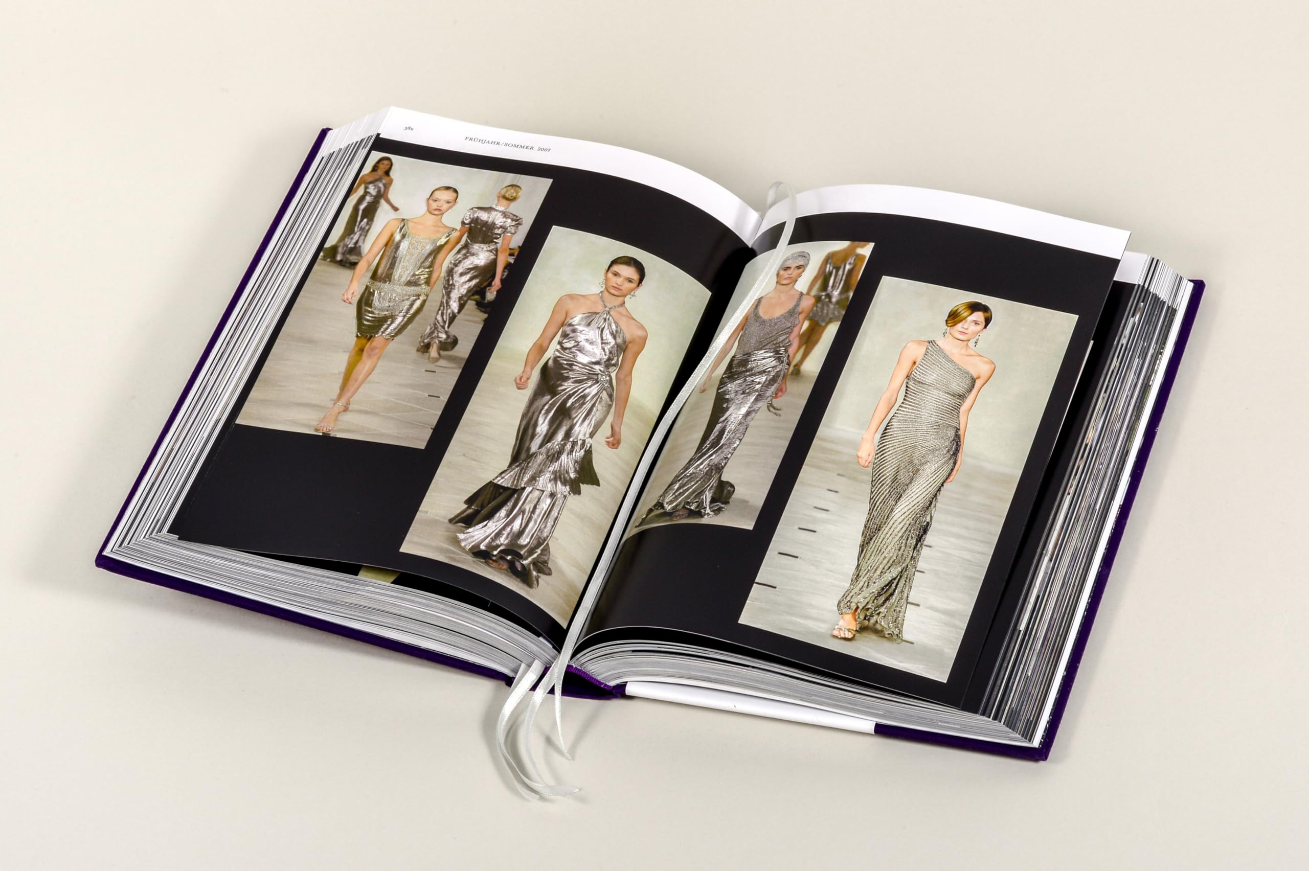 Ralph Lauren Catwalk: Die Kollektionen - (deutsche Ausgabe) Alle Damen-Kollektionen seit 1972 - Mit über 1.200 Abbildungen (Catwalk-Reihe, Band 5)