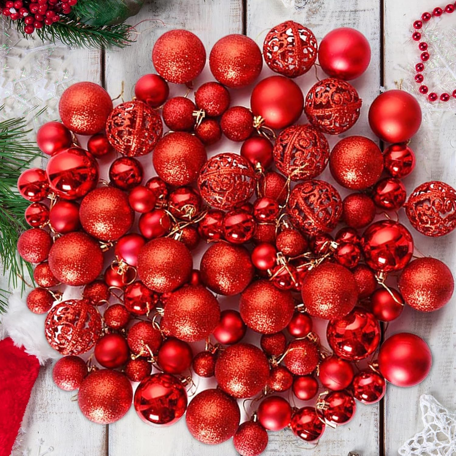 DIDUDE Juego de 101 Bolas de Navidad Rojas - Bolas de plástico para árboles de Navidad de diámetro Ø3, 4 y 6 cm - Adornos navideños de Bricolaje - Adornos navideños - con Dispositivo para Colgar